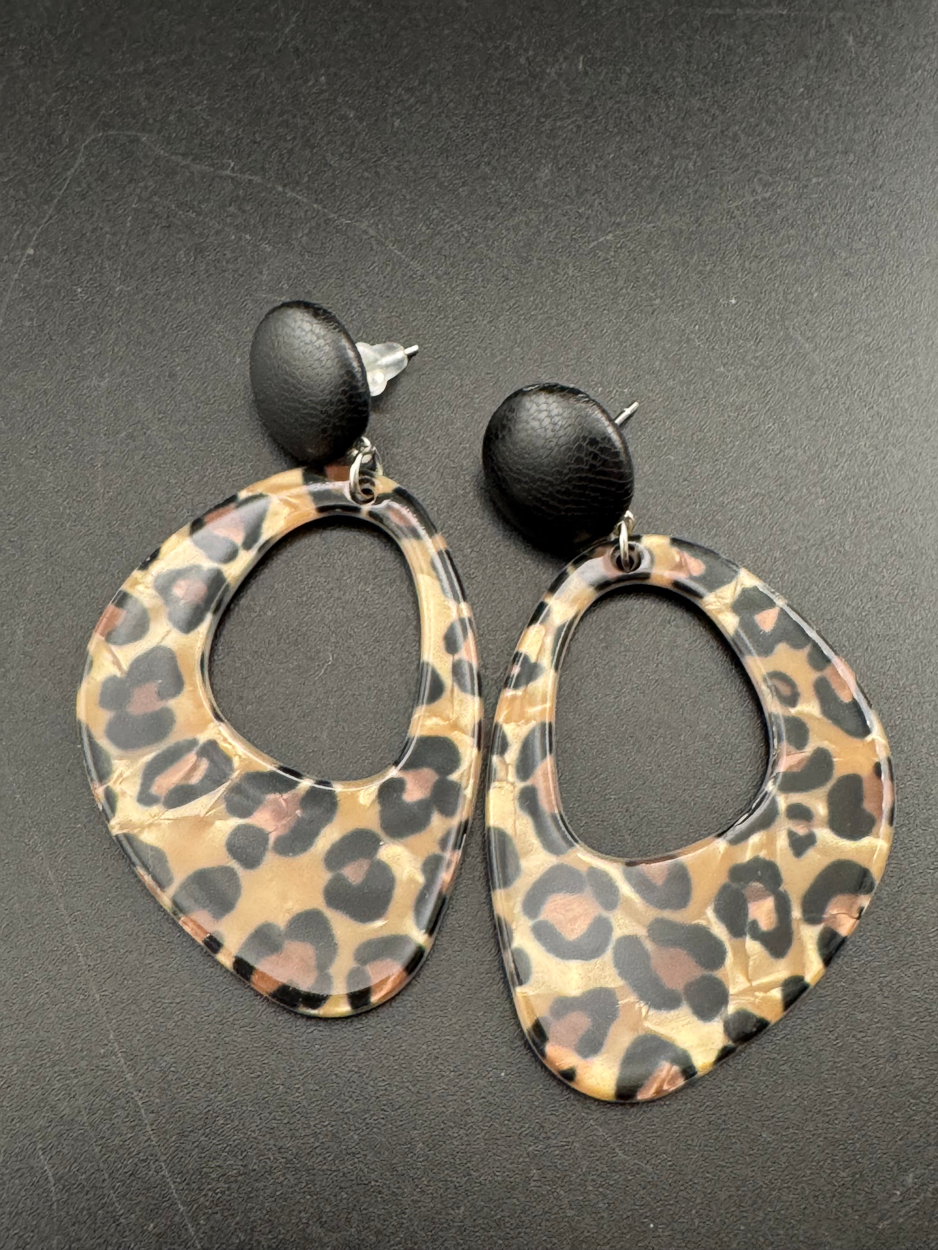 Big tortoiseshell dangly drop earrings