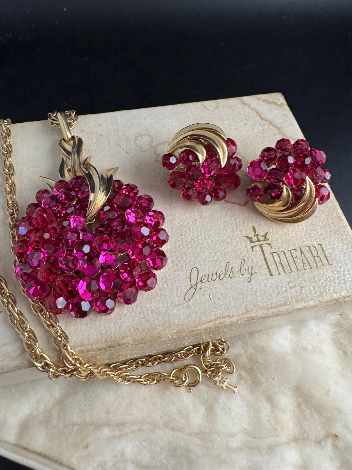 Vintage Trifari Jewelry Set, Pink Briolette Pendant Clip Earrings