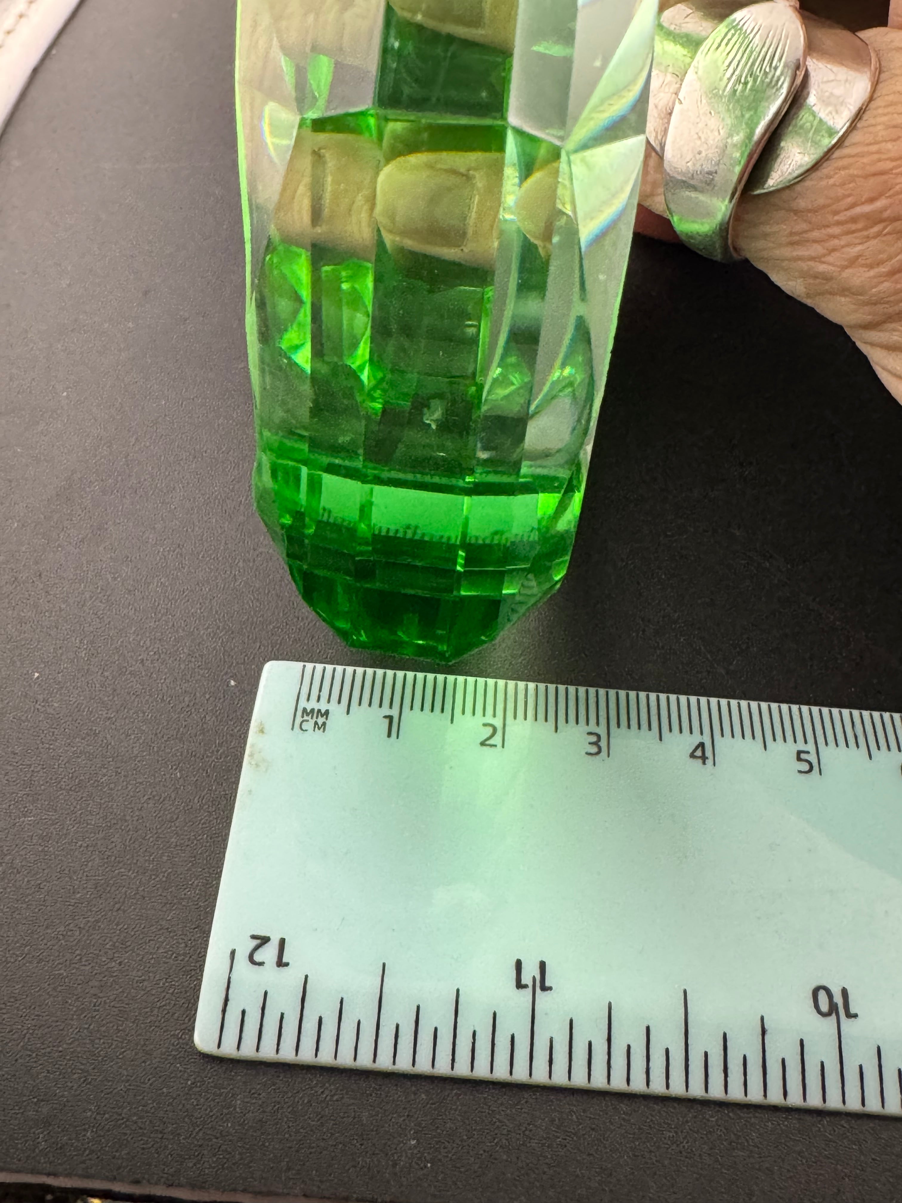 Chunky green acrylic faceted wide fixed bangle