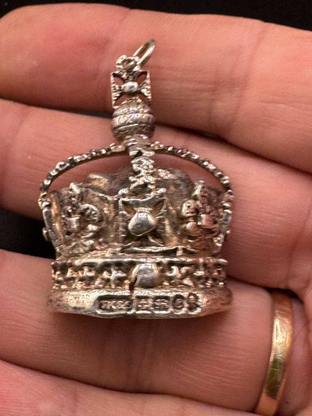 1977 queens silver jubilee 925 sterling crown pendant, heavy 23 grams