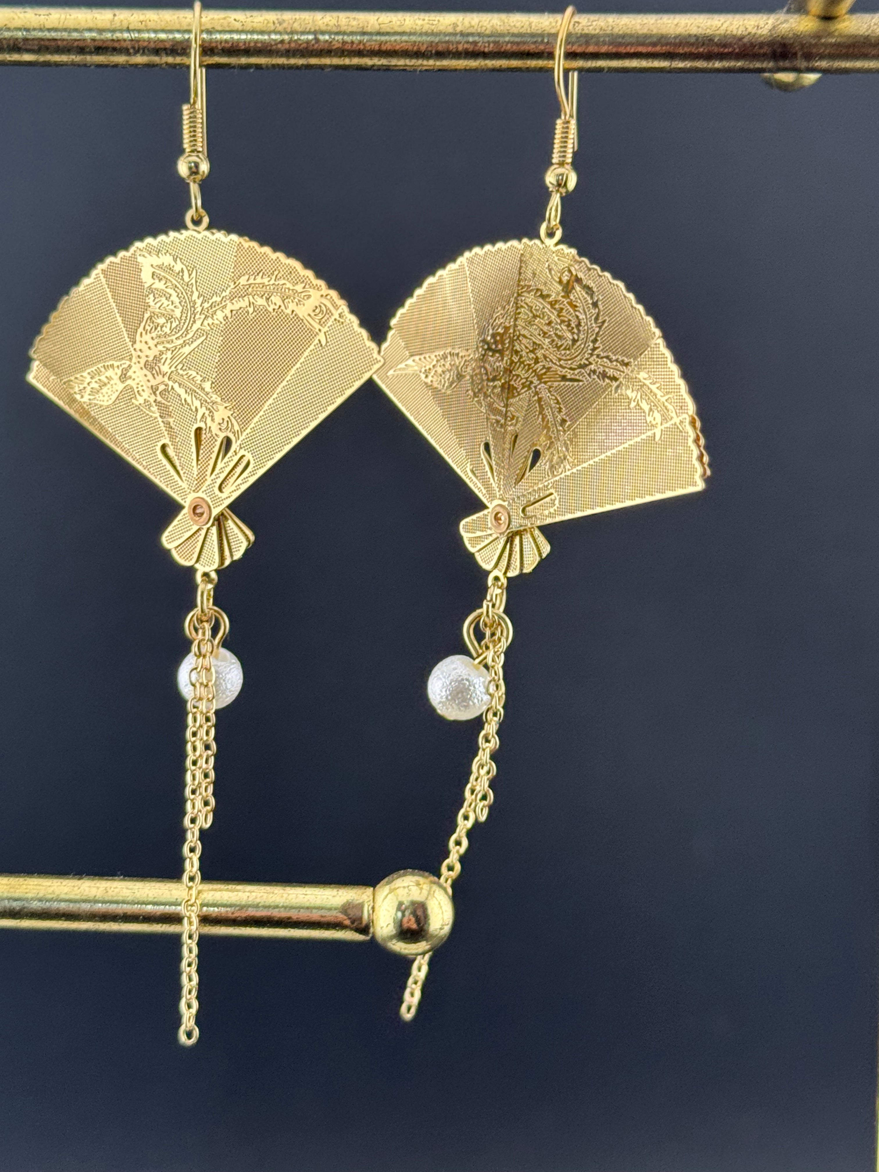 Chinese gold plated opening gold fan dangly earrings