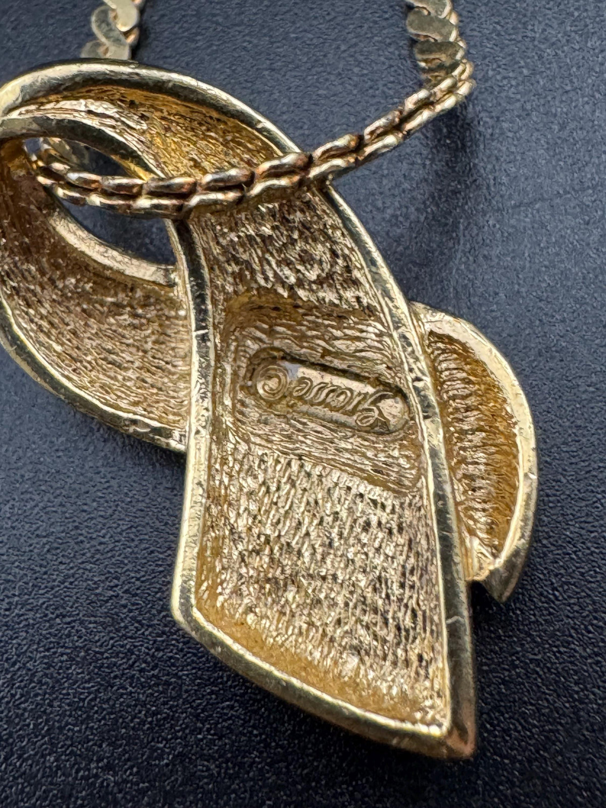 Vintage Gold Pendant Necklace | Signed GROSSE Serpentine Chain 44Cm