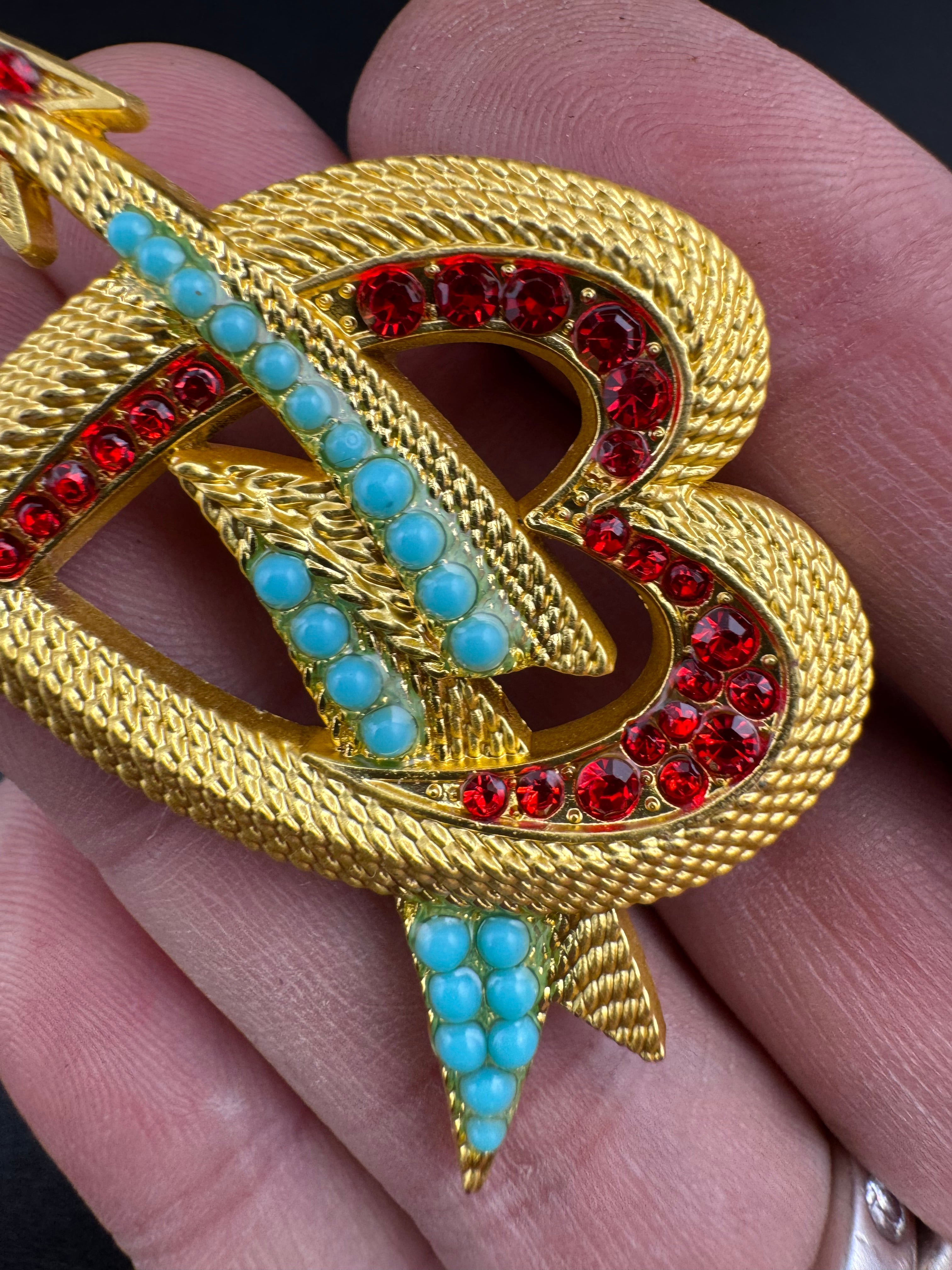 Valentine’s Day love heart brooch, gold tone with ruby diamantés