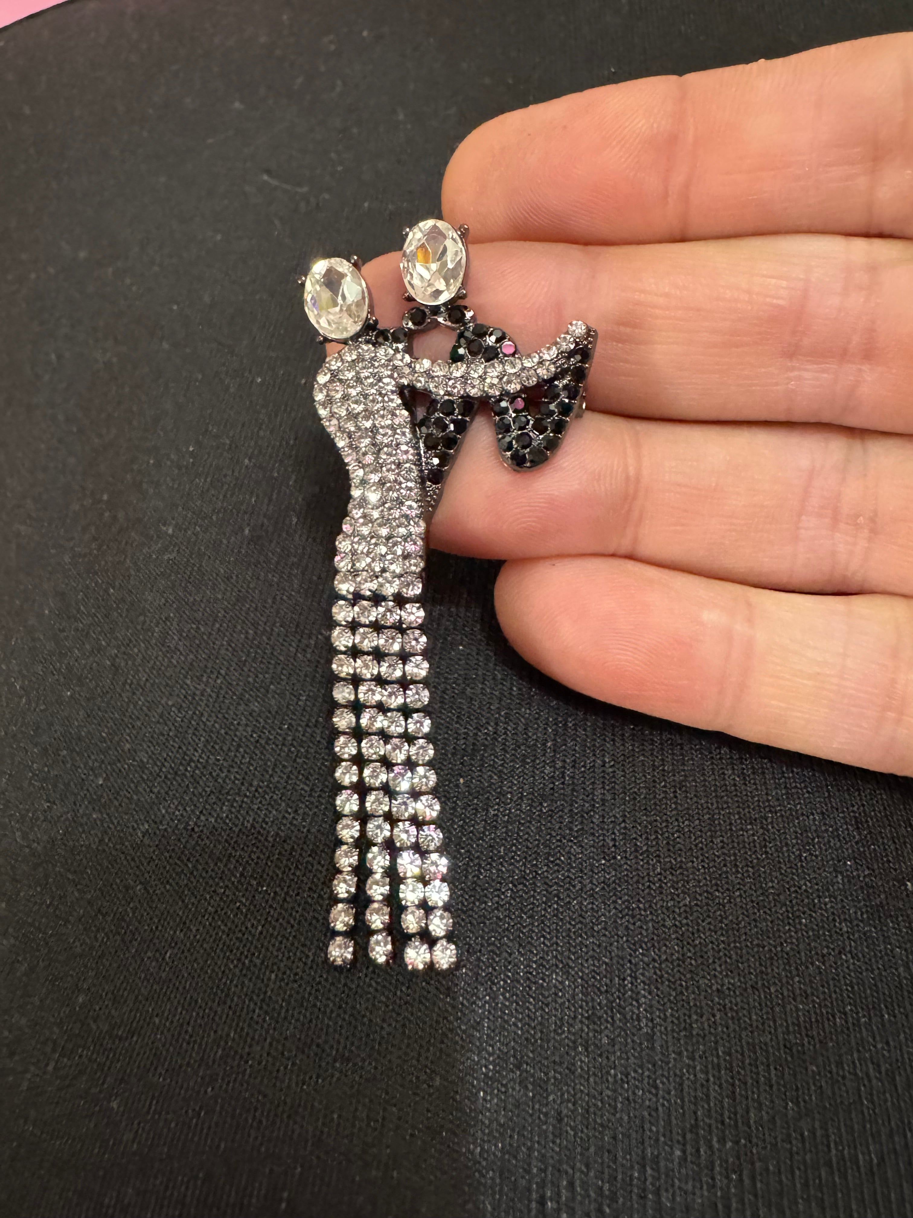 Black and white crystal ballroom dancers brooch