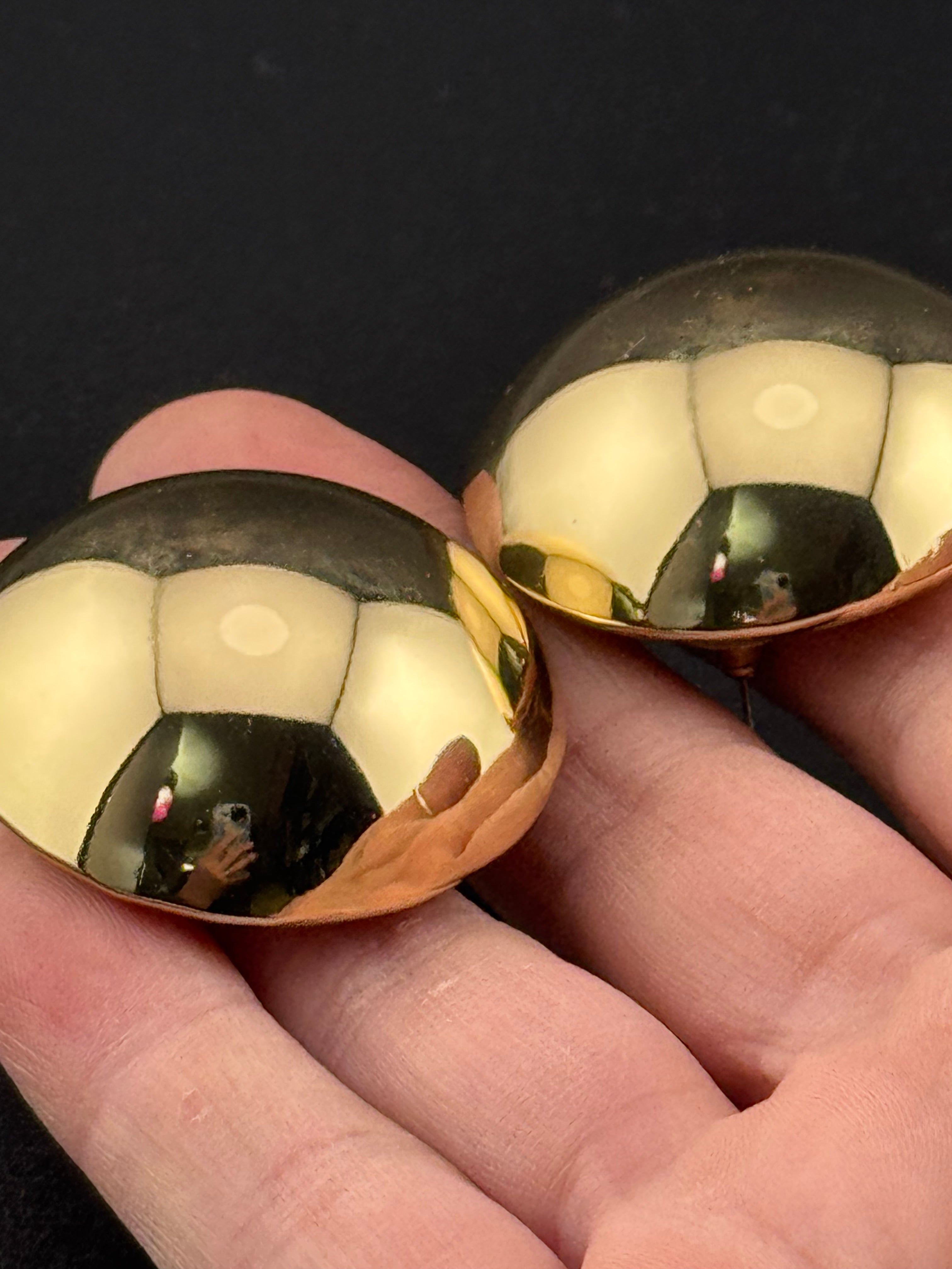 1980s style huge oversized 4cm Gold tone round domed button stud earrings pierced