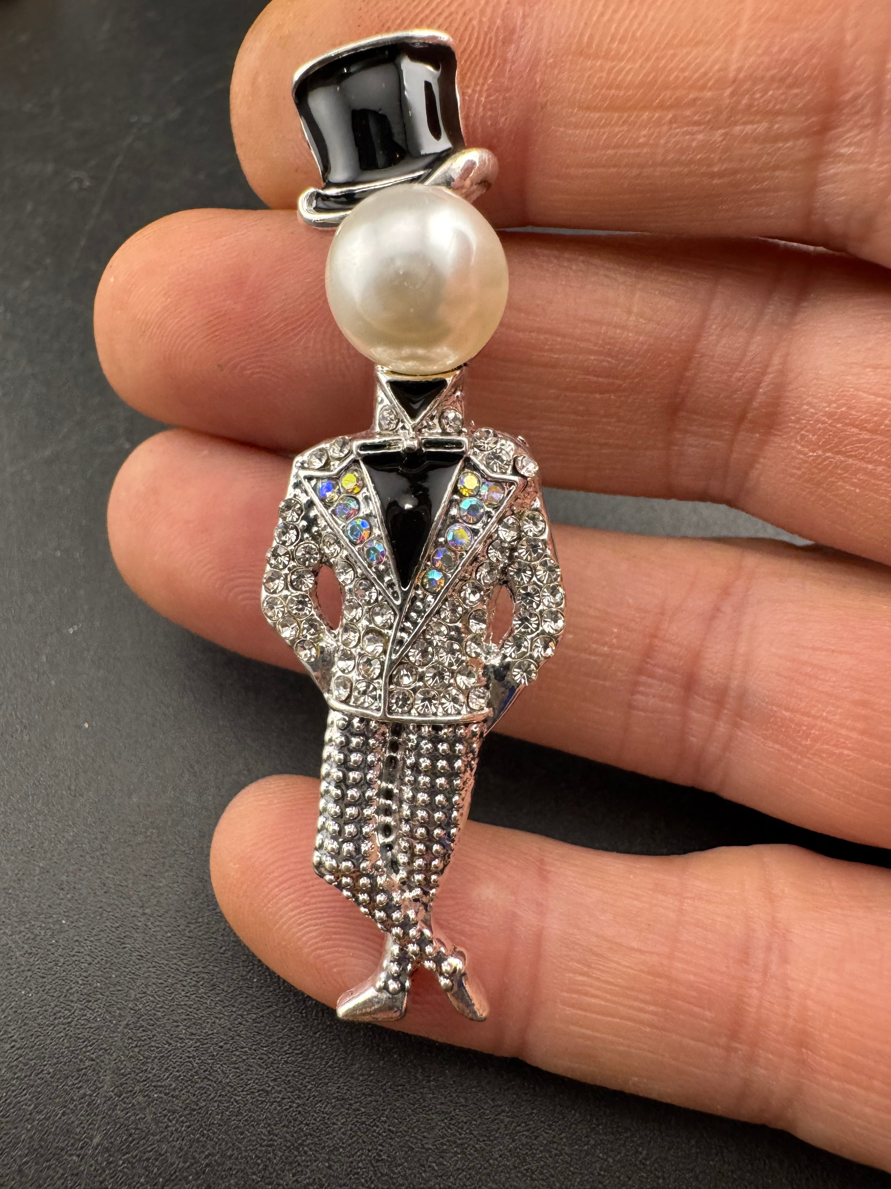 Dandy man in top hat novelty crystal mens brooch
