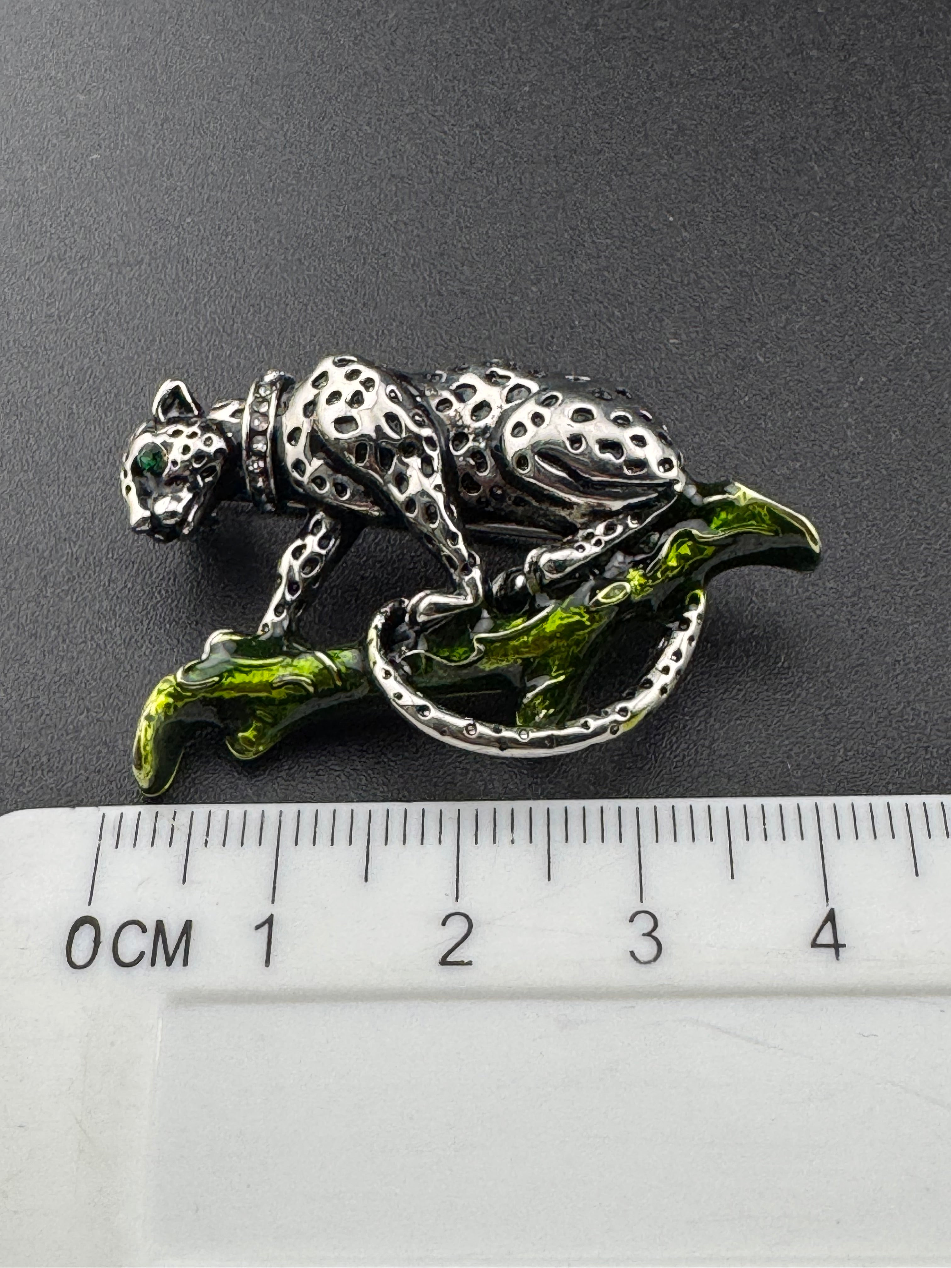 green enamel rhinestone silver tone Big Cat leopard brooch for coat