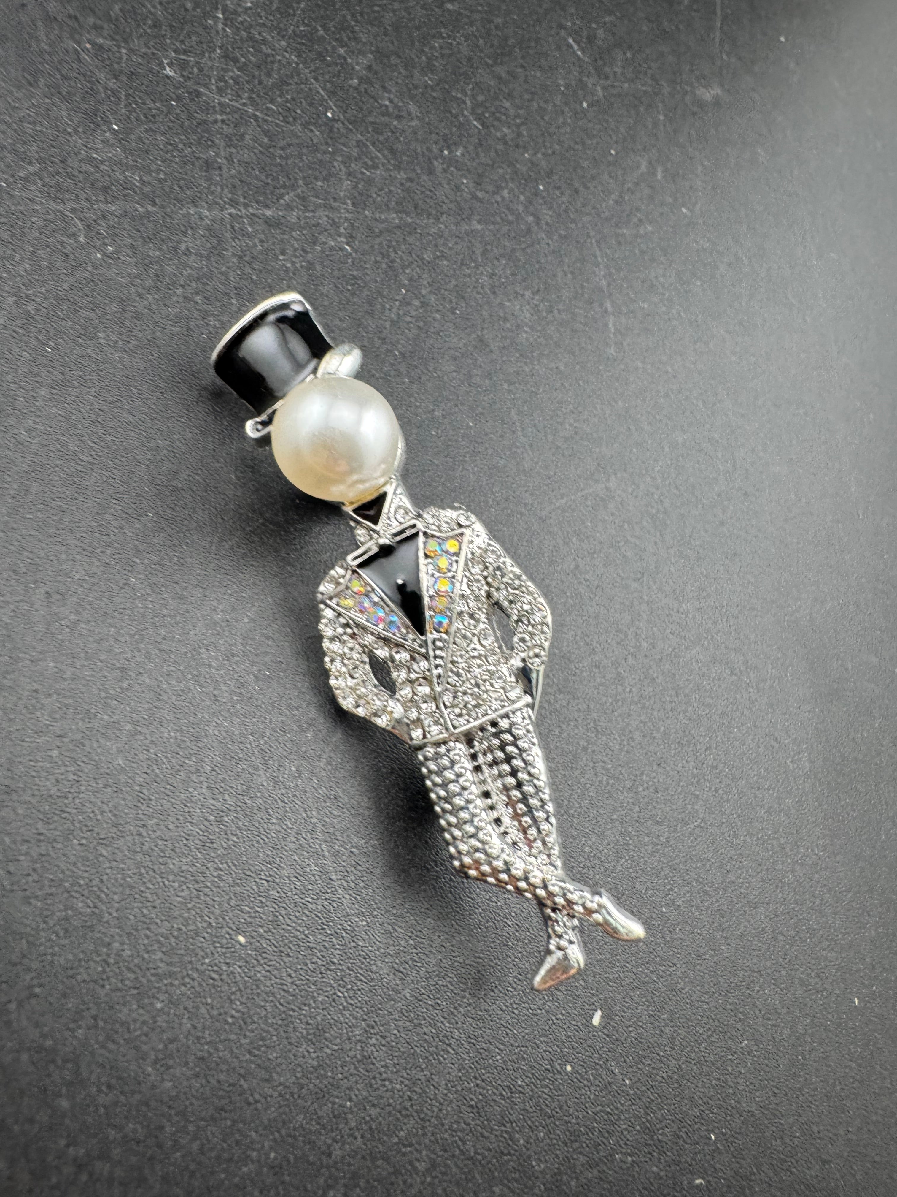 Dandy man in top hat novelty crystal mens brooch