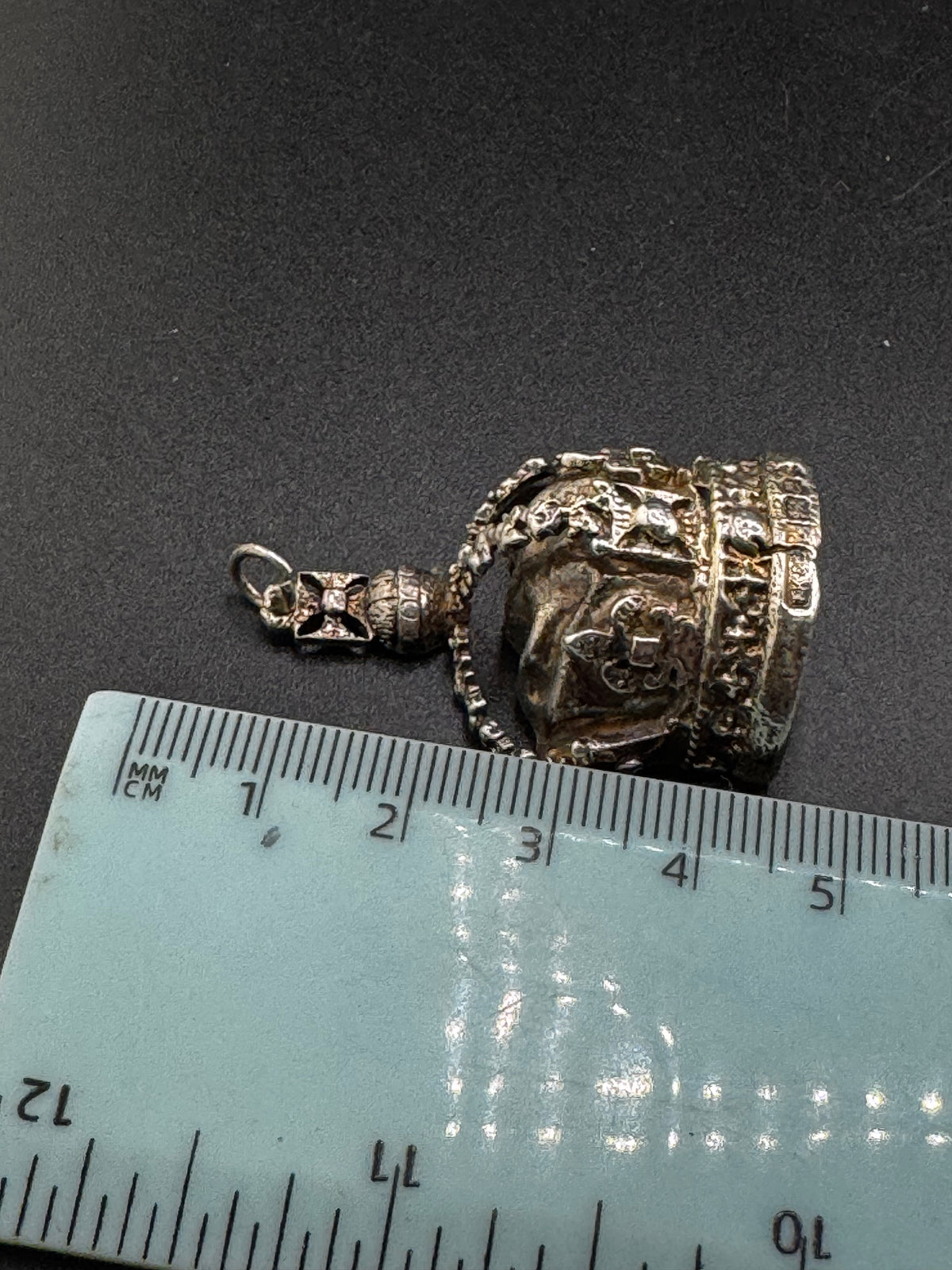 1977 queens silver jubilee 925 sterling crown pendant, heavy 23 grams