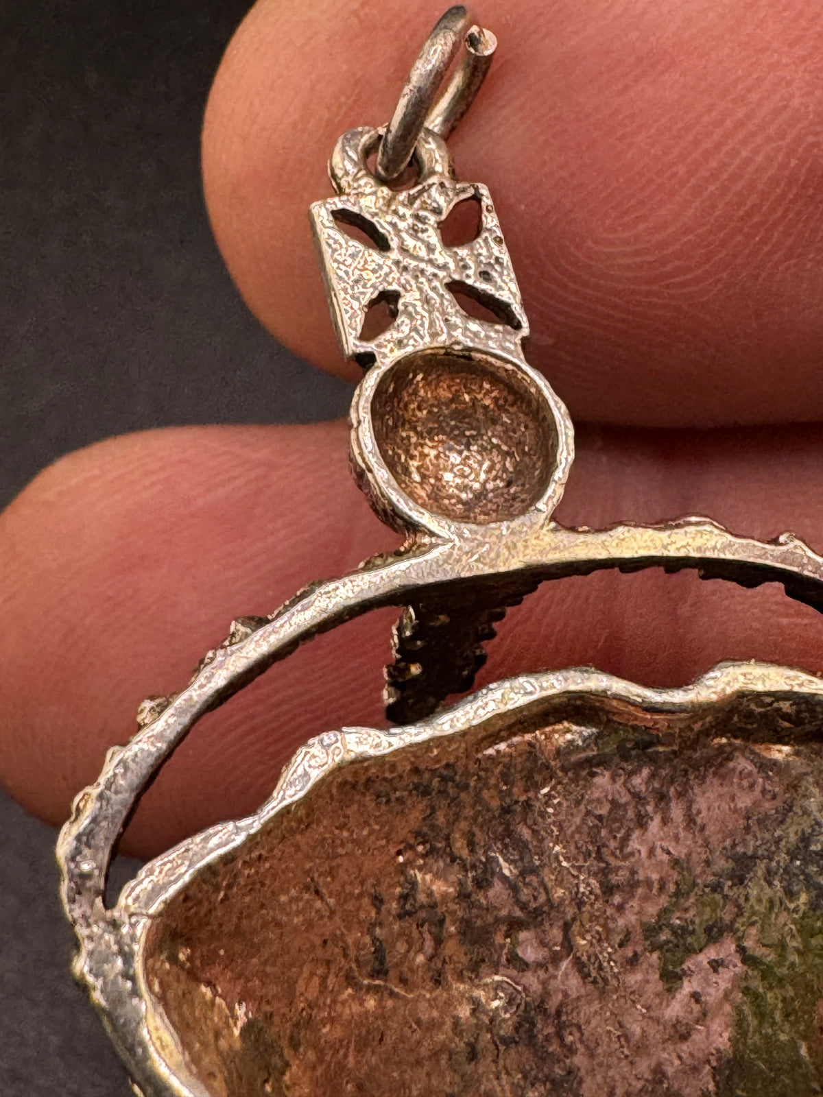 1977 queens silver jubilee 925 sterling crown pendant, heavy 23 grams