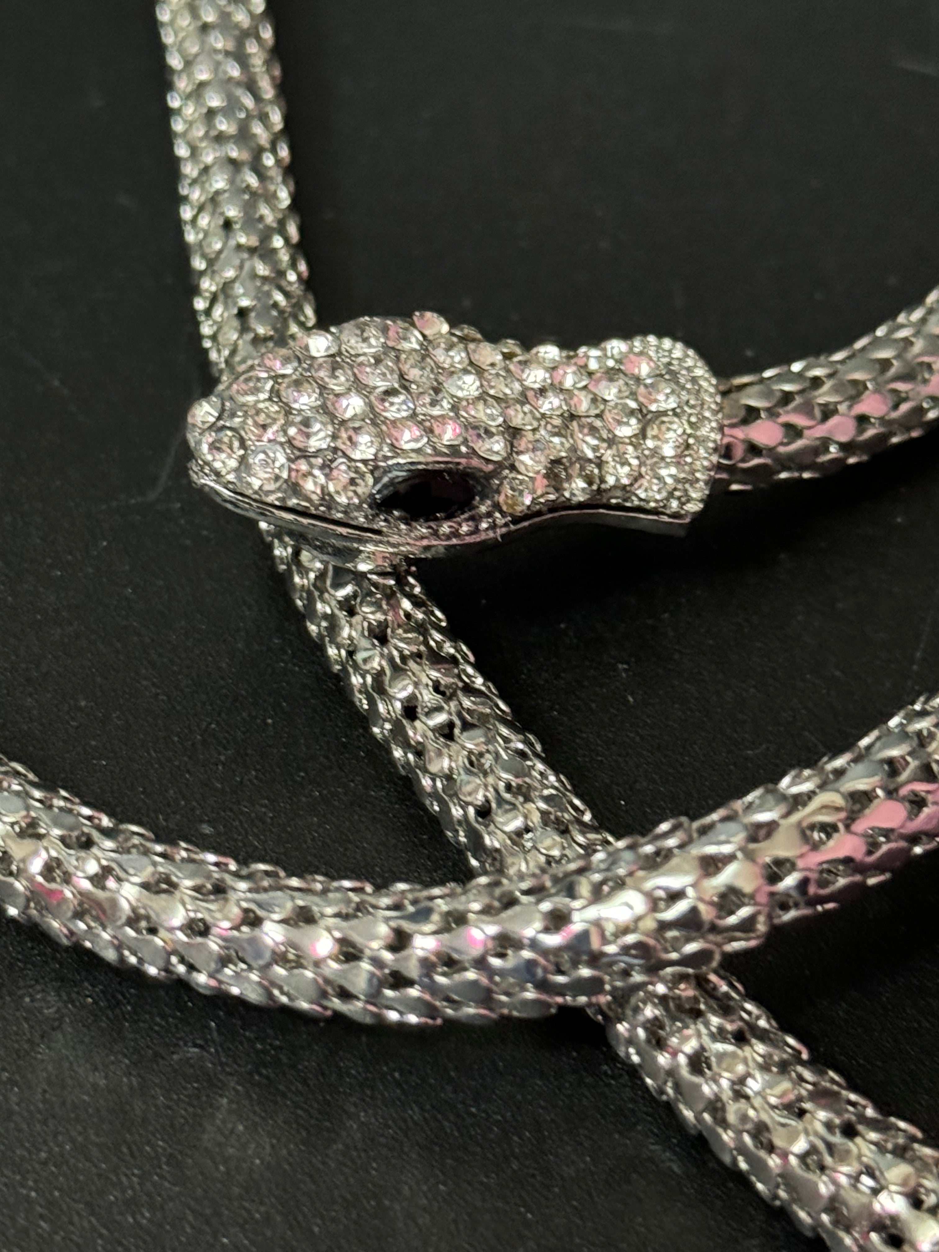 Silver tone mesh bendy wrap round magnetic snake choker collar necklace