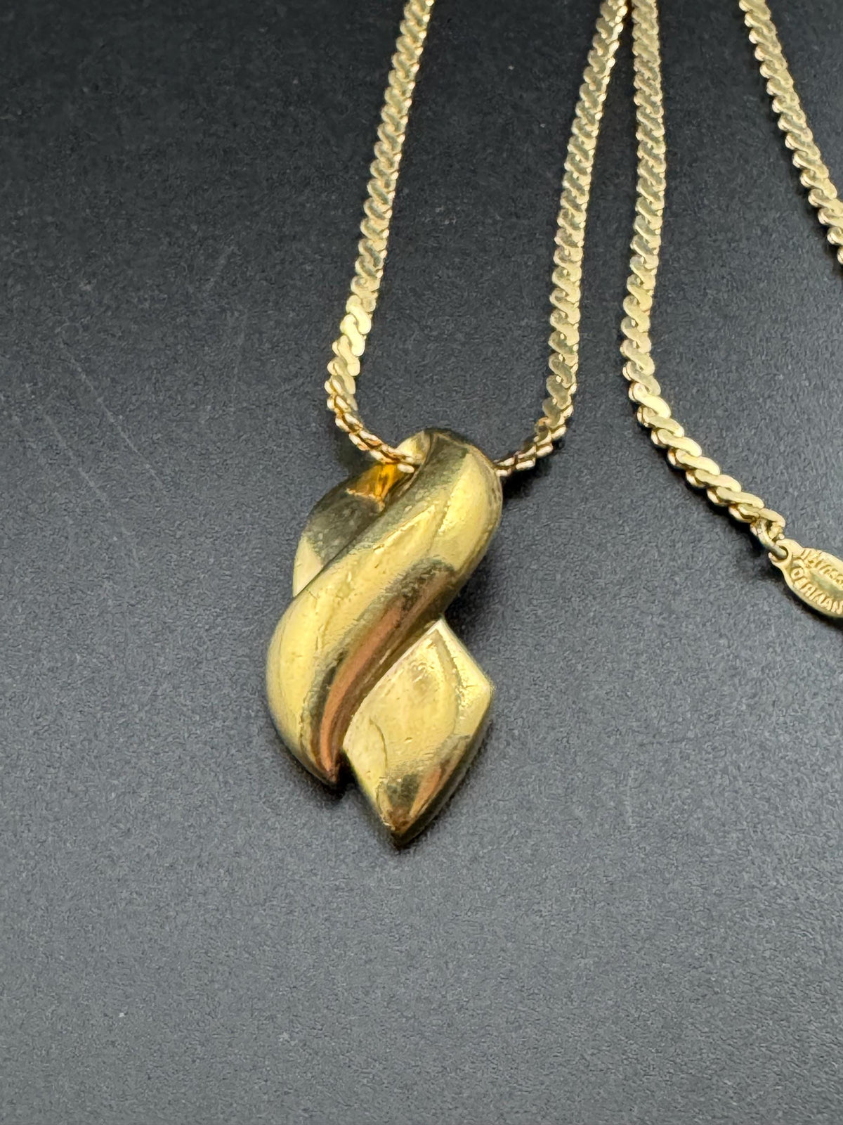Vintage Gold Pendant Necklace | Signed GROSSE Serpentine Chain 44Cm