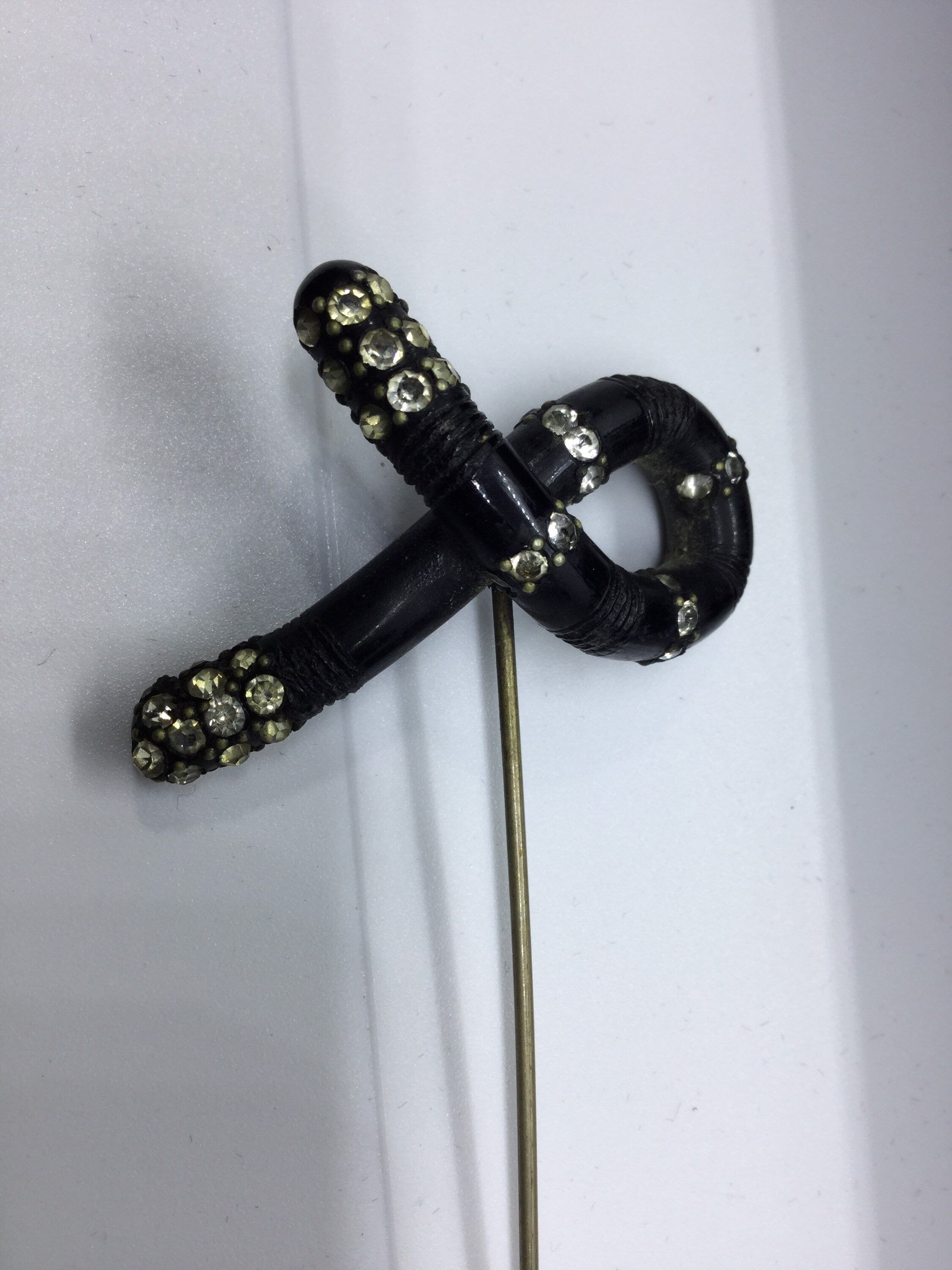 True Art Deco hat flash pin diamanté paste rhinestone bakelite