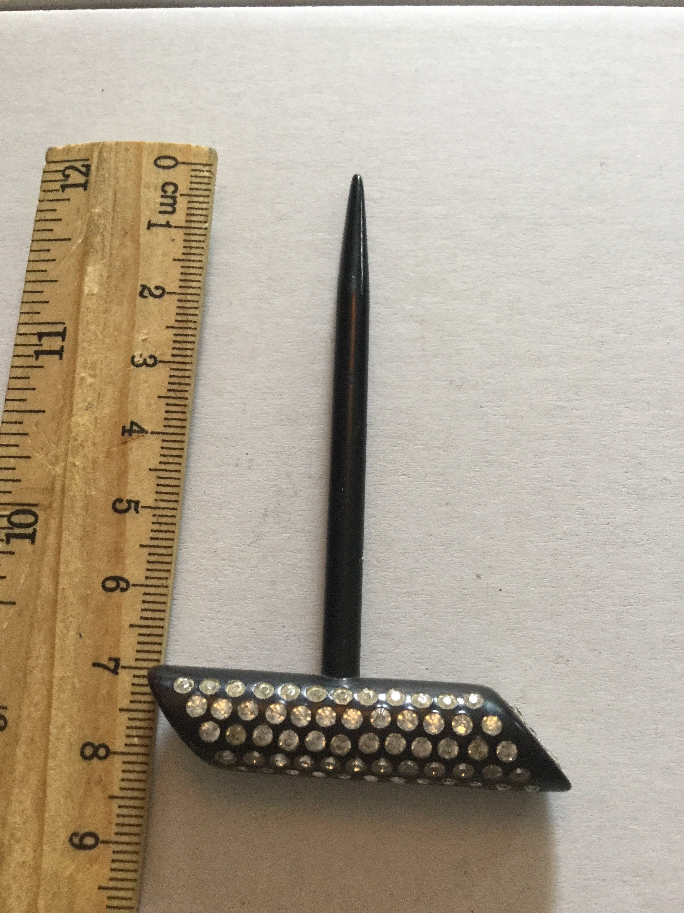 True Art Deco hat flash pin diamante set black bakelite