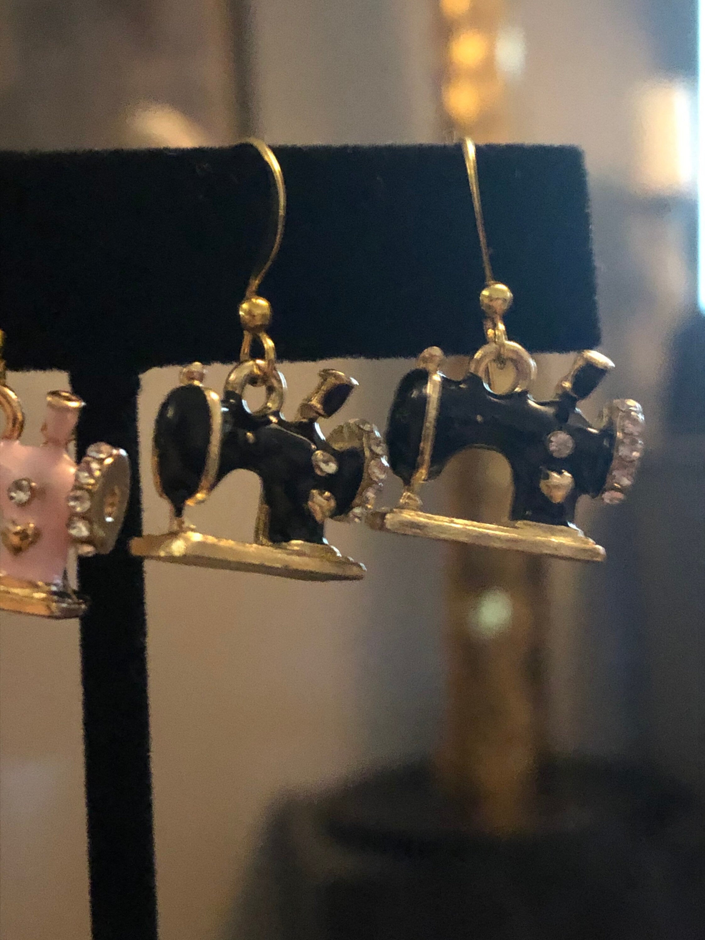 gold tone black enamel vintage sewing machine drop earrings pierced ears