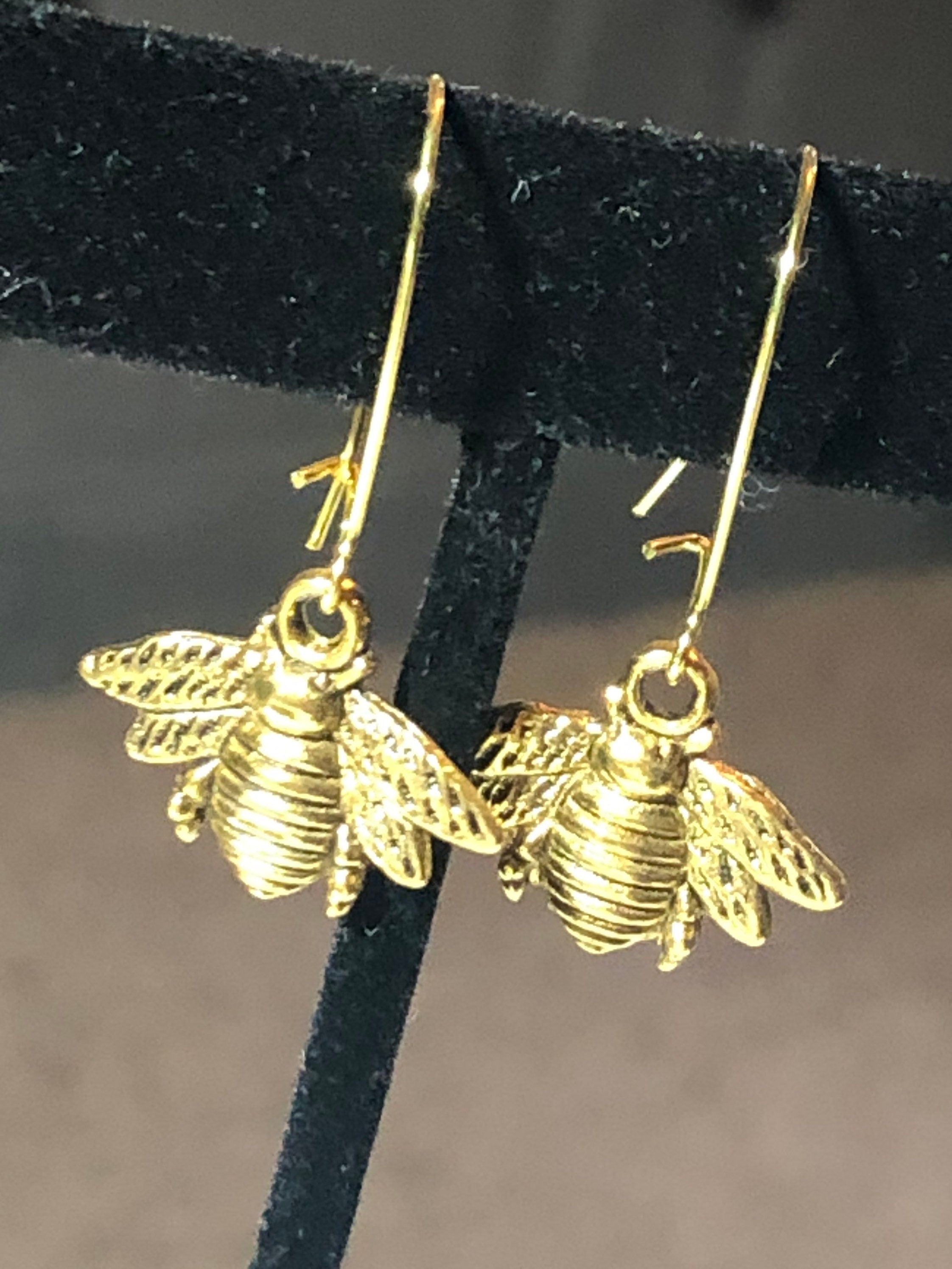 gold tone bumble bee small drop earrings