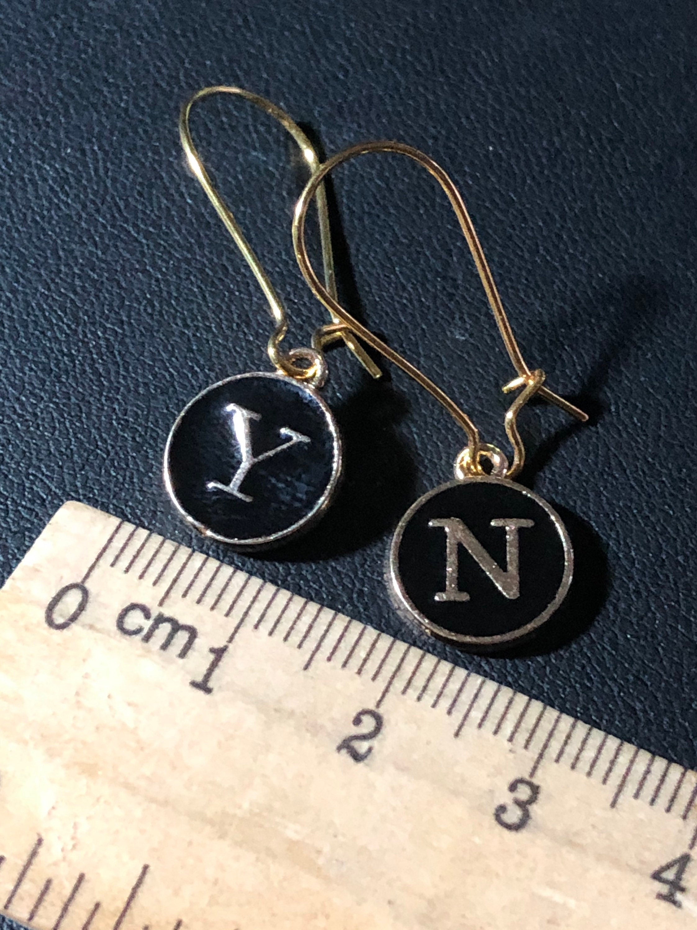 Novelty sexy yes no earrings decision making black enamel gold tone