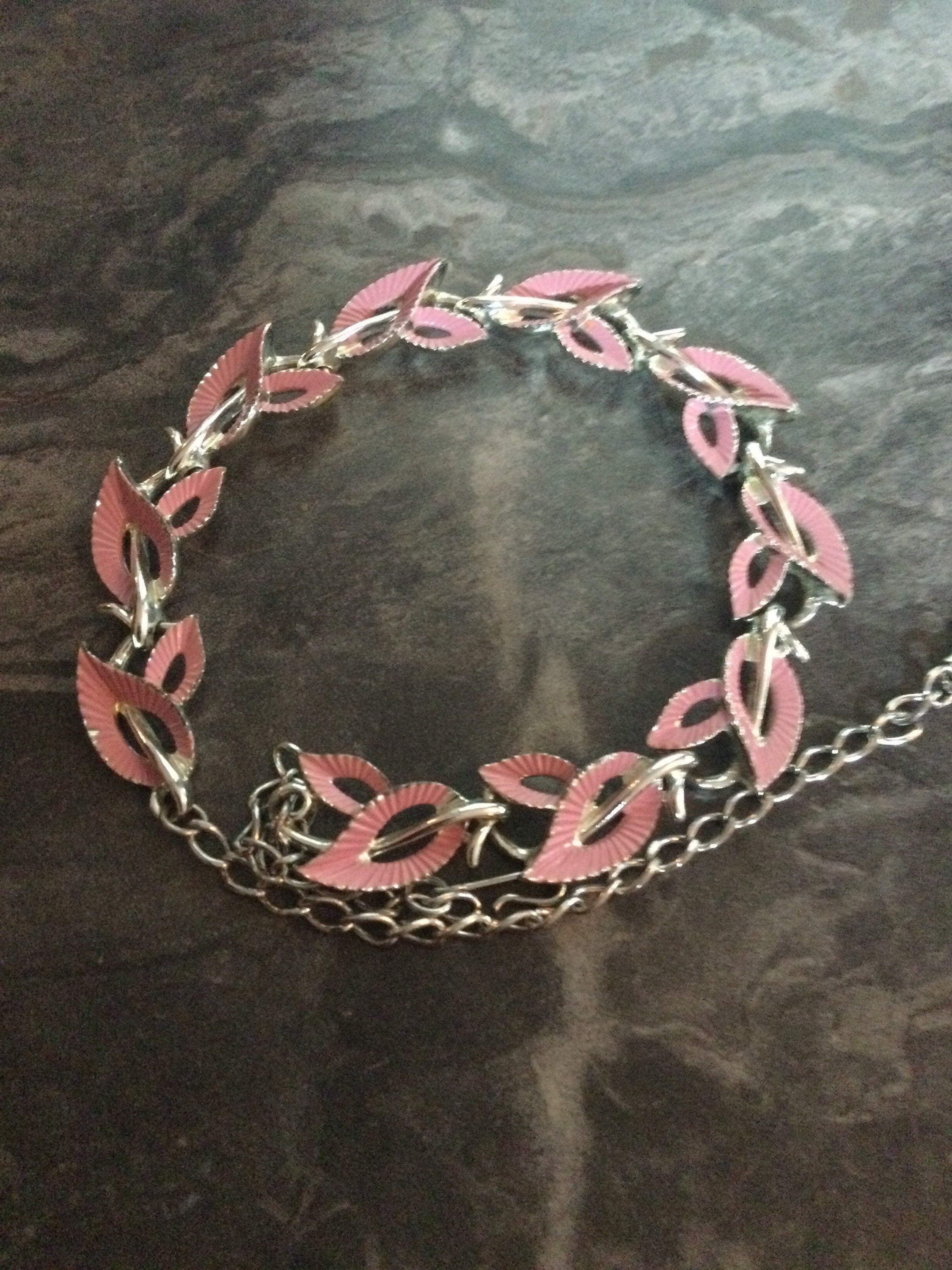 17” Vintage baby pink enamel leaf necklace silver tone chrome metal choker necklace