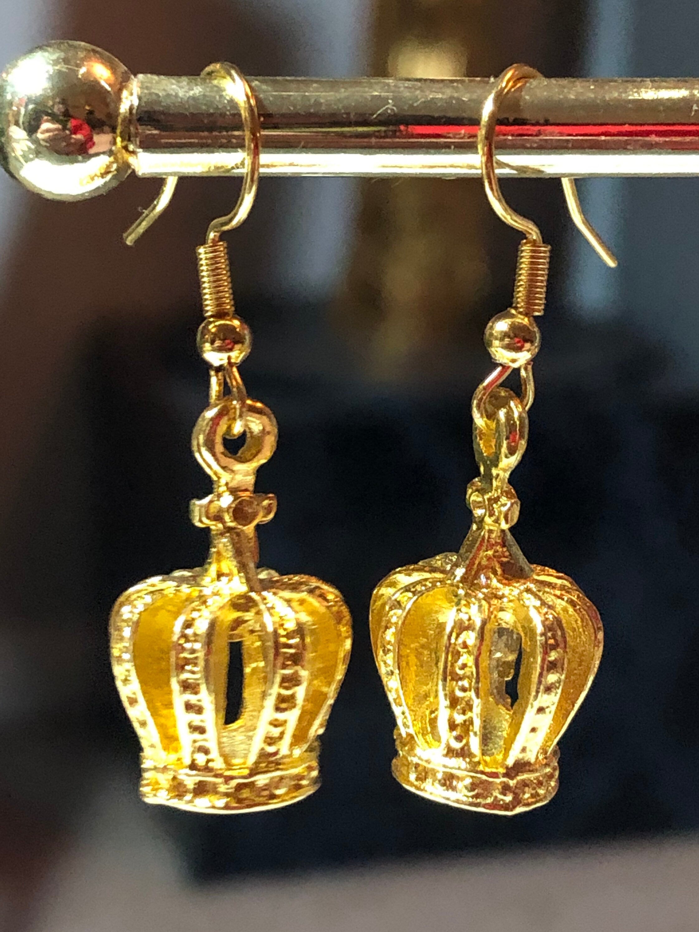 Kings coronation royal crown earrings silver tone pierced ears