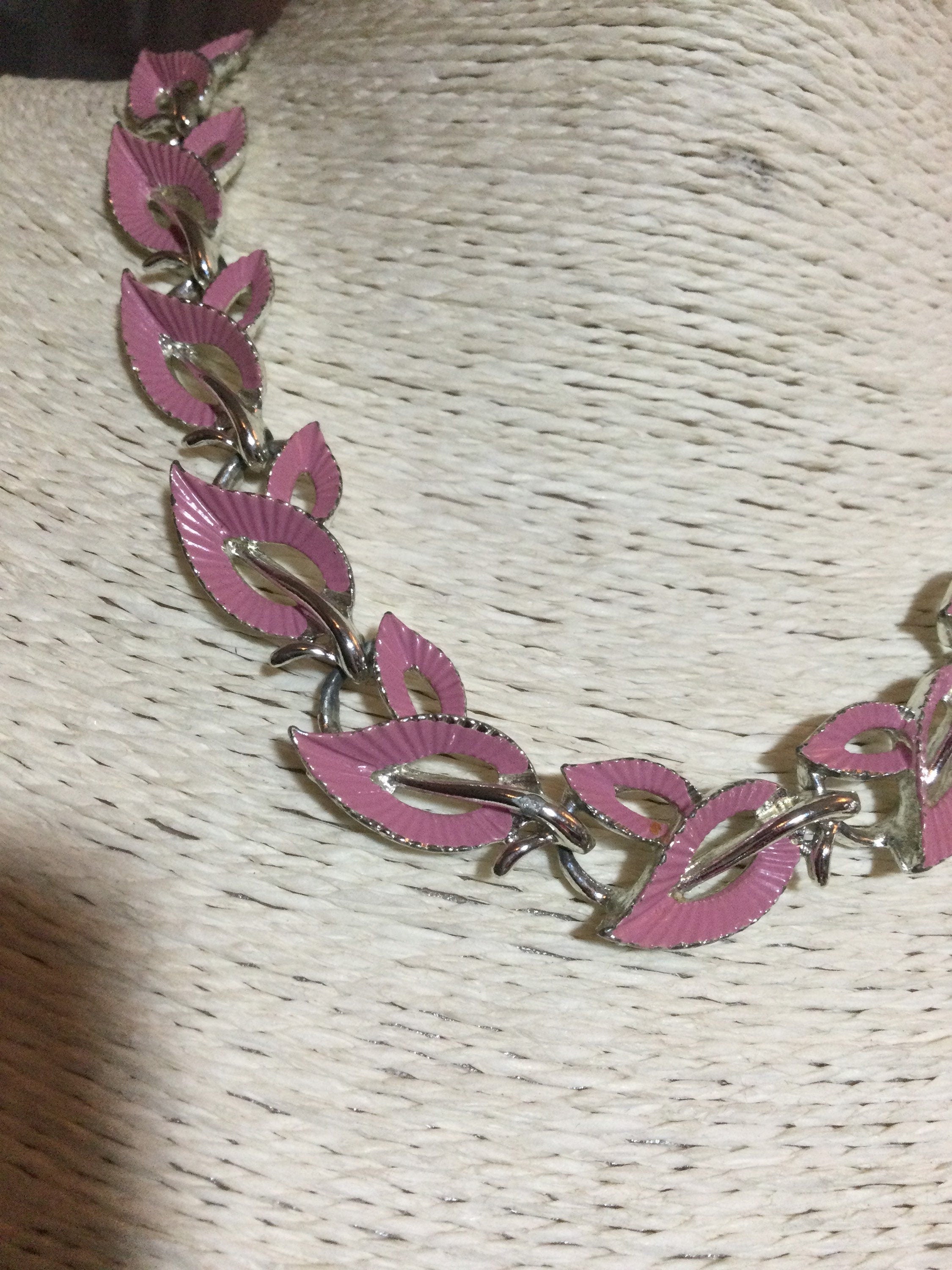 17” Vintage baby pink enamel leaf necklace silver tone chrome metal choker necklace
