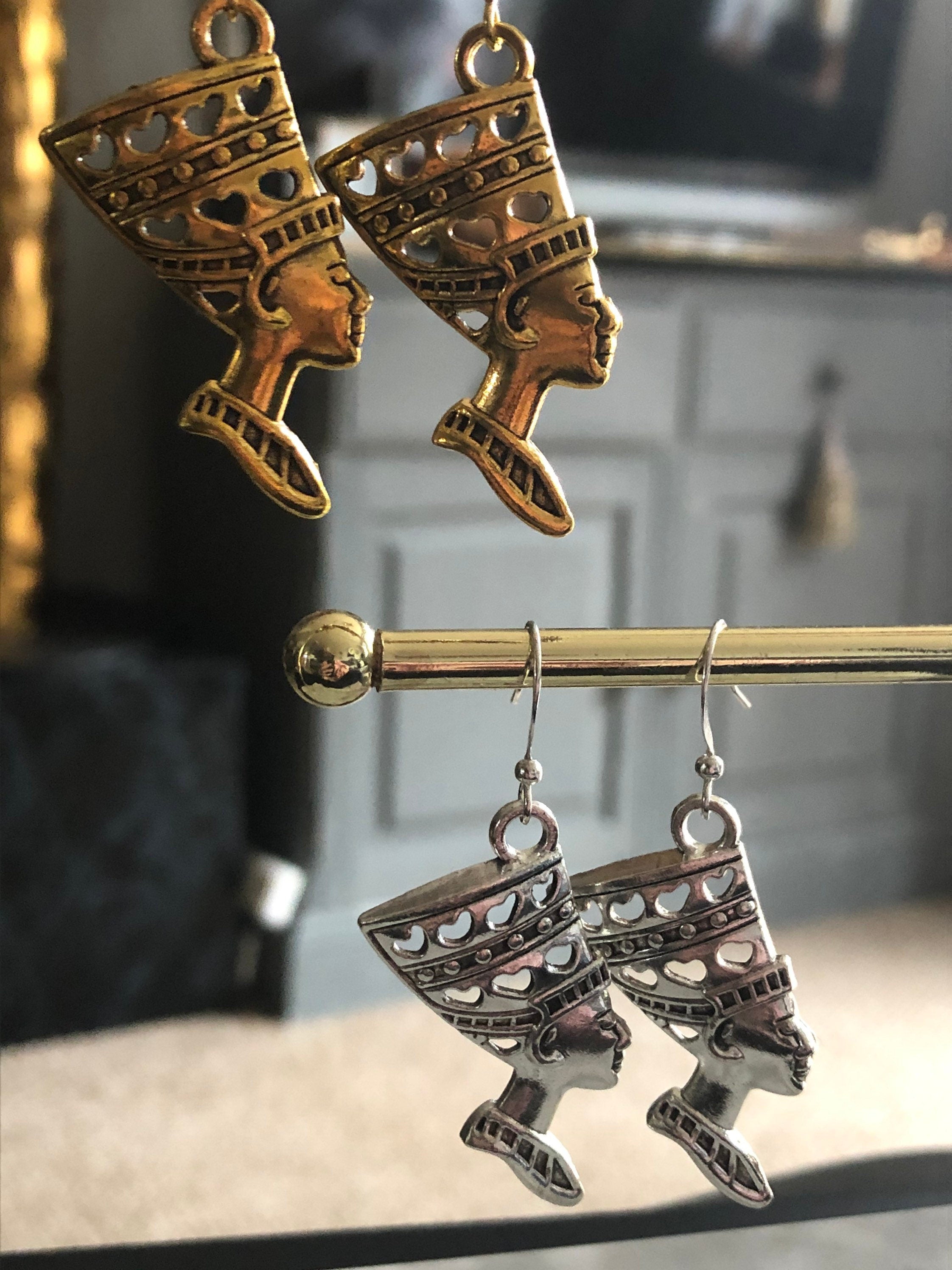 Gold tone Egyptian revival style queen Nefertiti 5cm drop earrings