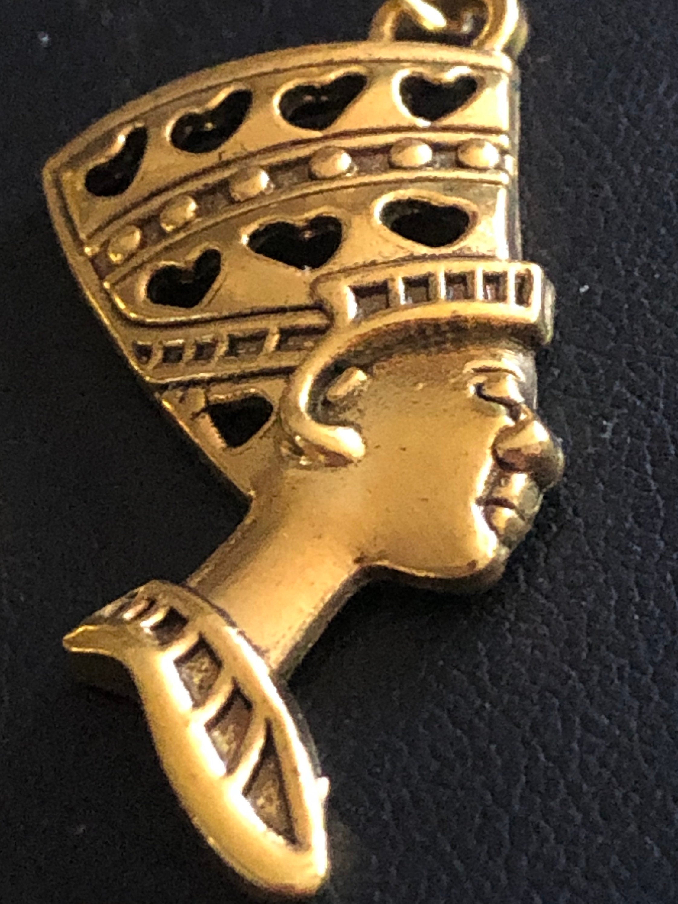 Gold tone Egyptian revival style queen Nefertiti 5cm drop earrings