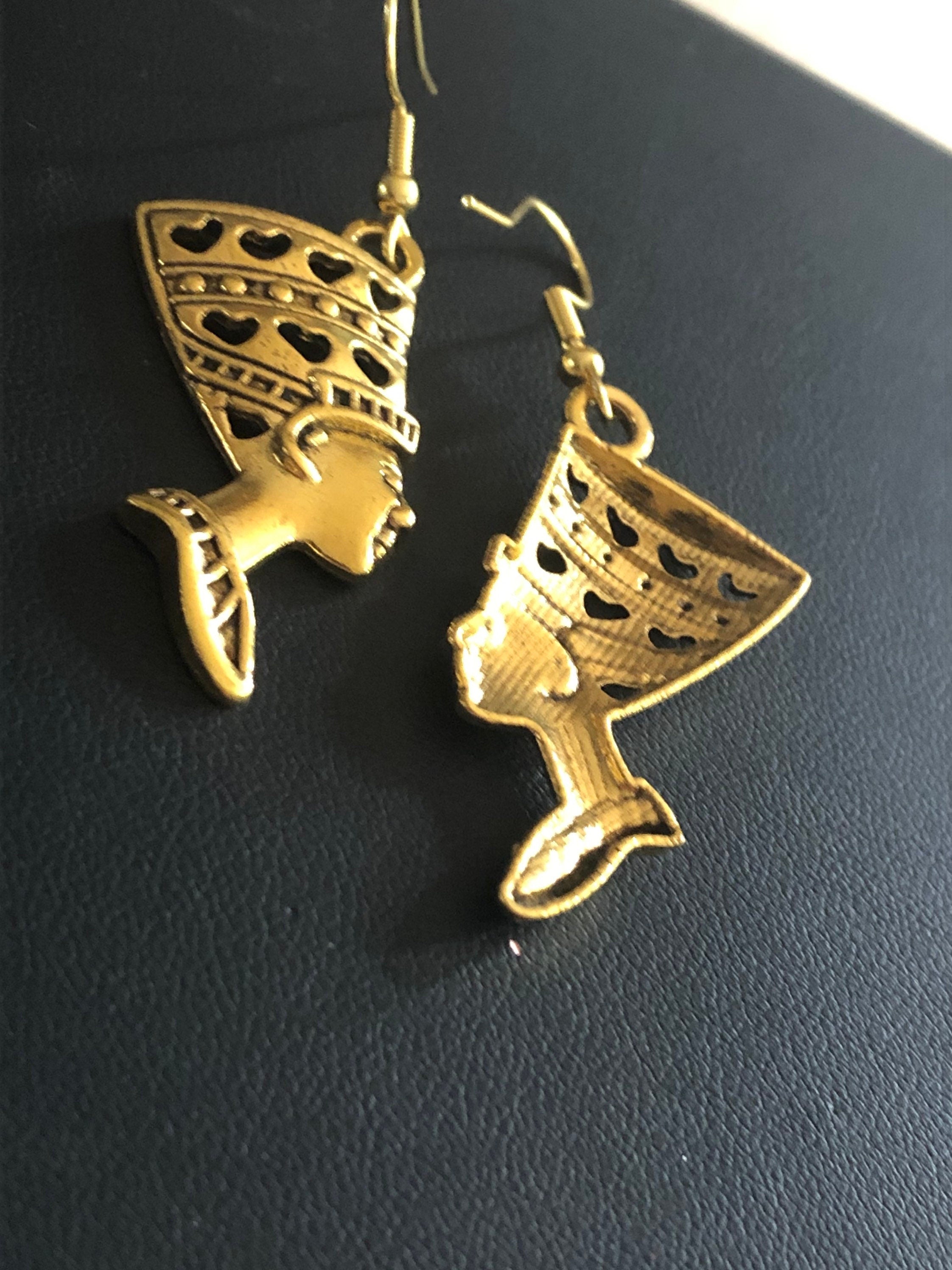 Gold tone Egyptian revival style queen Nefertiti 5cm drop earrings