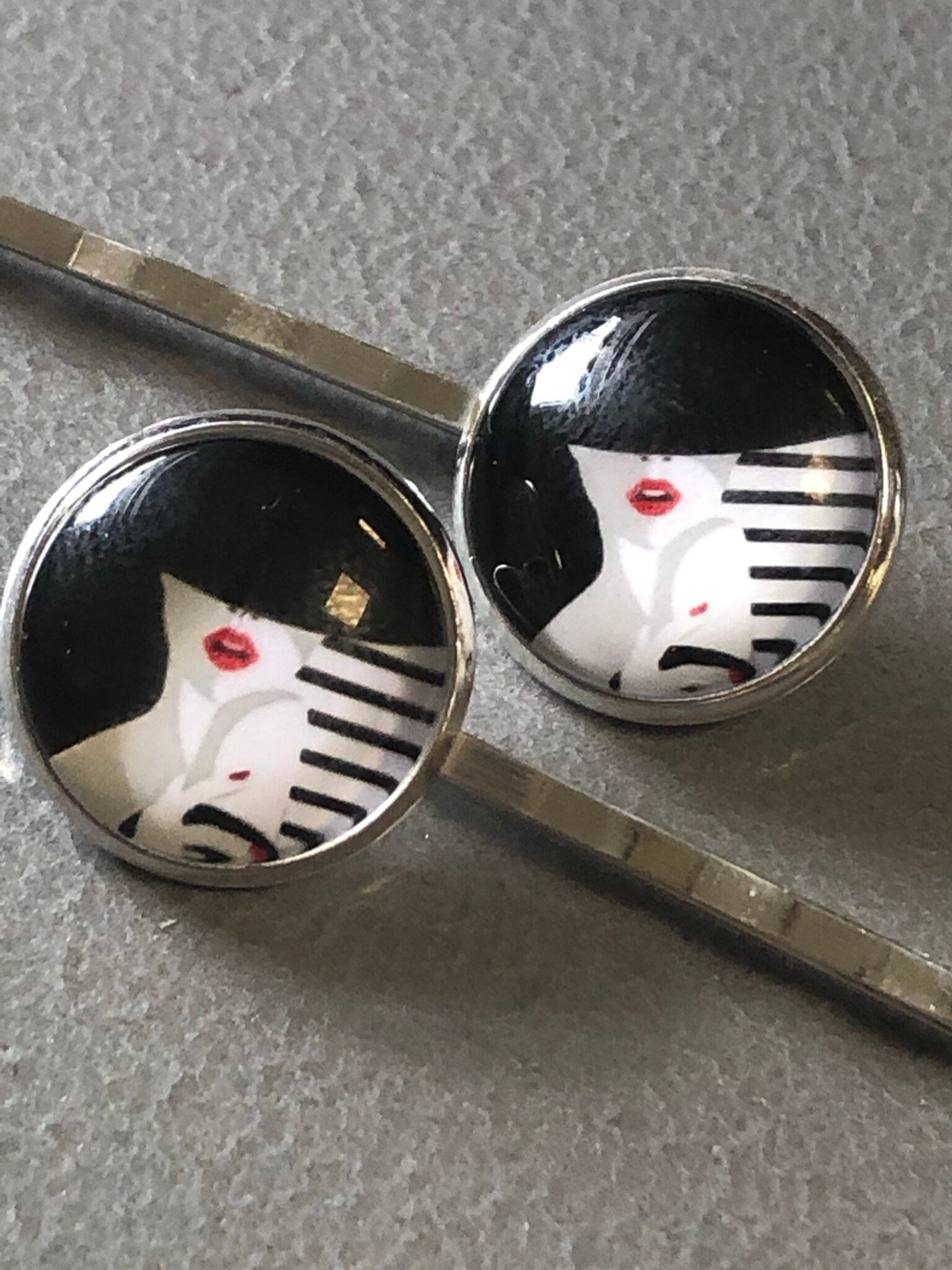 pair of vintage style art deco lady hair clips silver tone grip