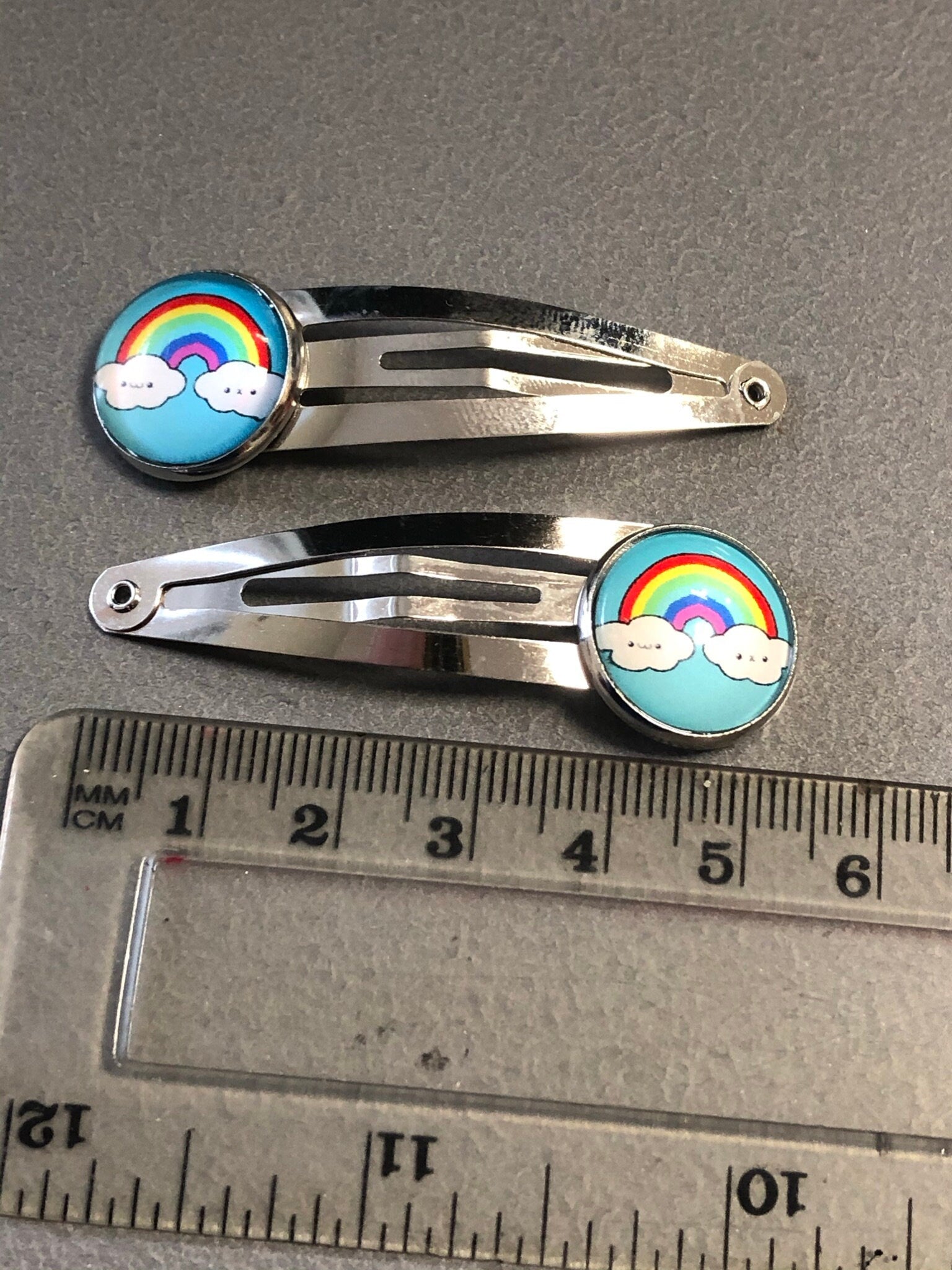 pair of bee hair clips silver tone snap lock closure