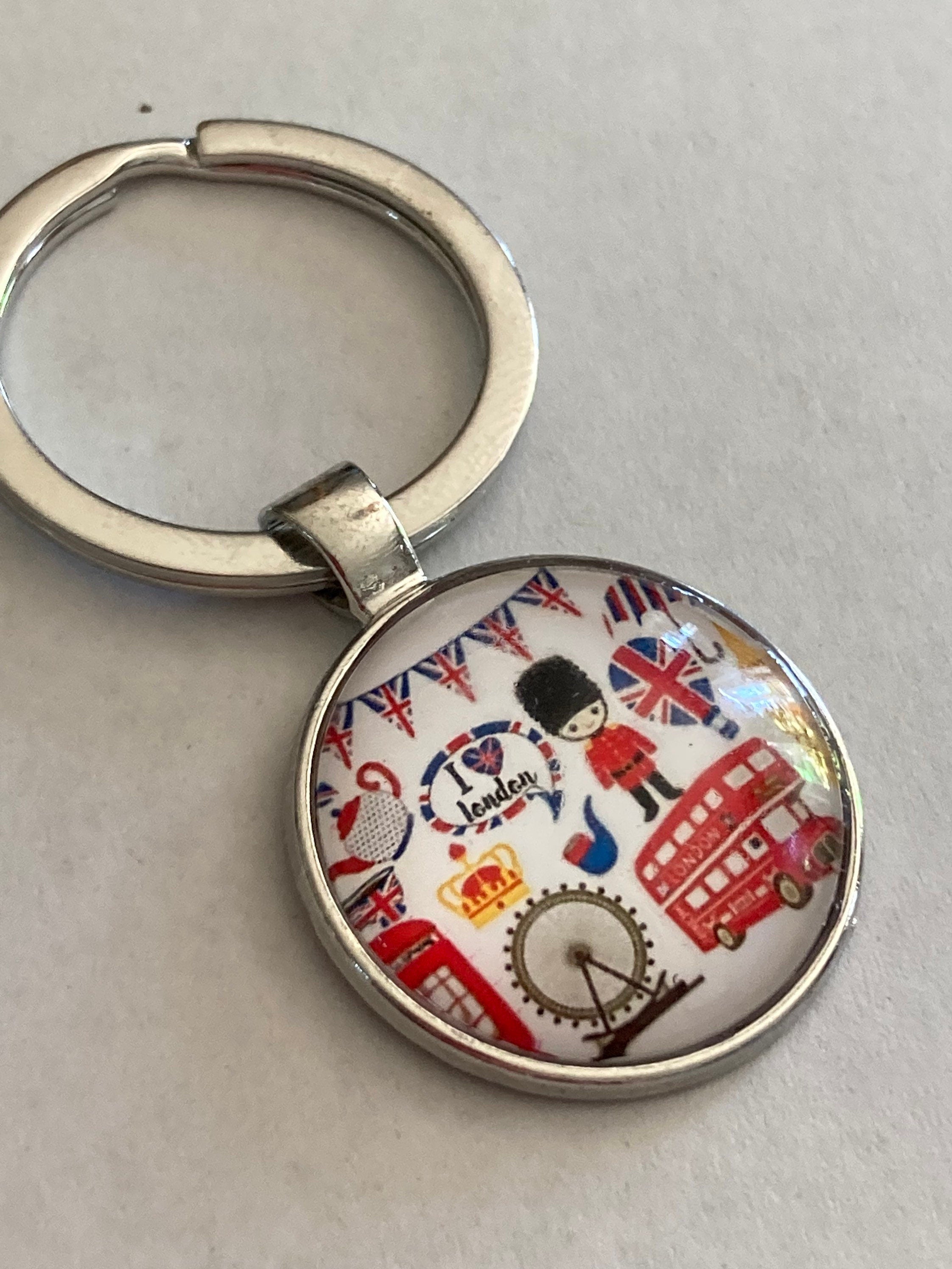 City of London keyring with 25mm glass cabochon Union Jack souvenir