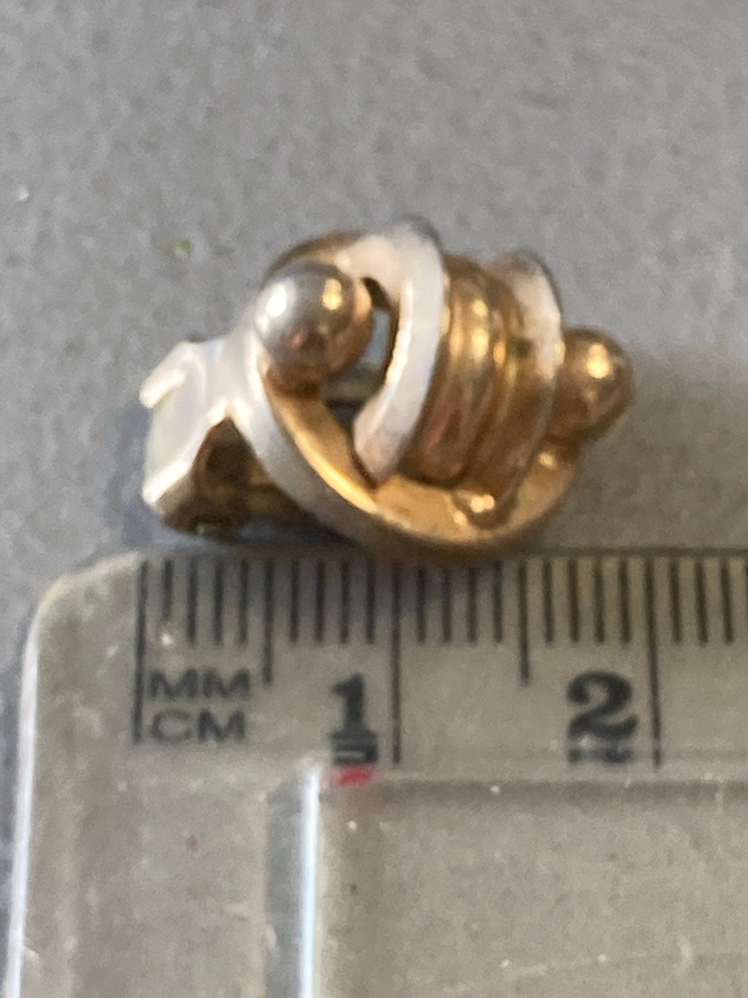 Signed BARCLAY gold tone tone modernist geometric clip on stud earrings