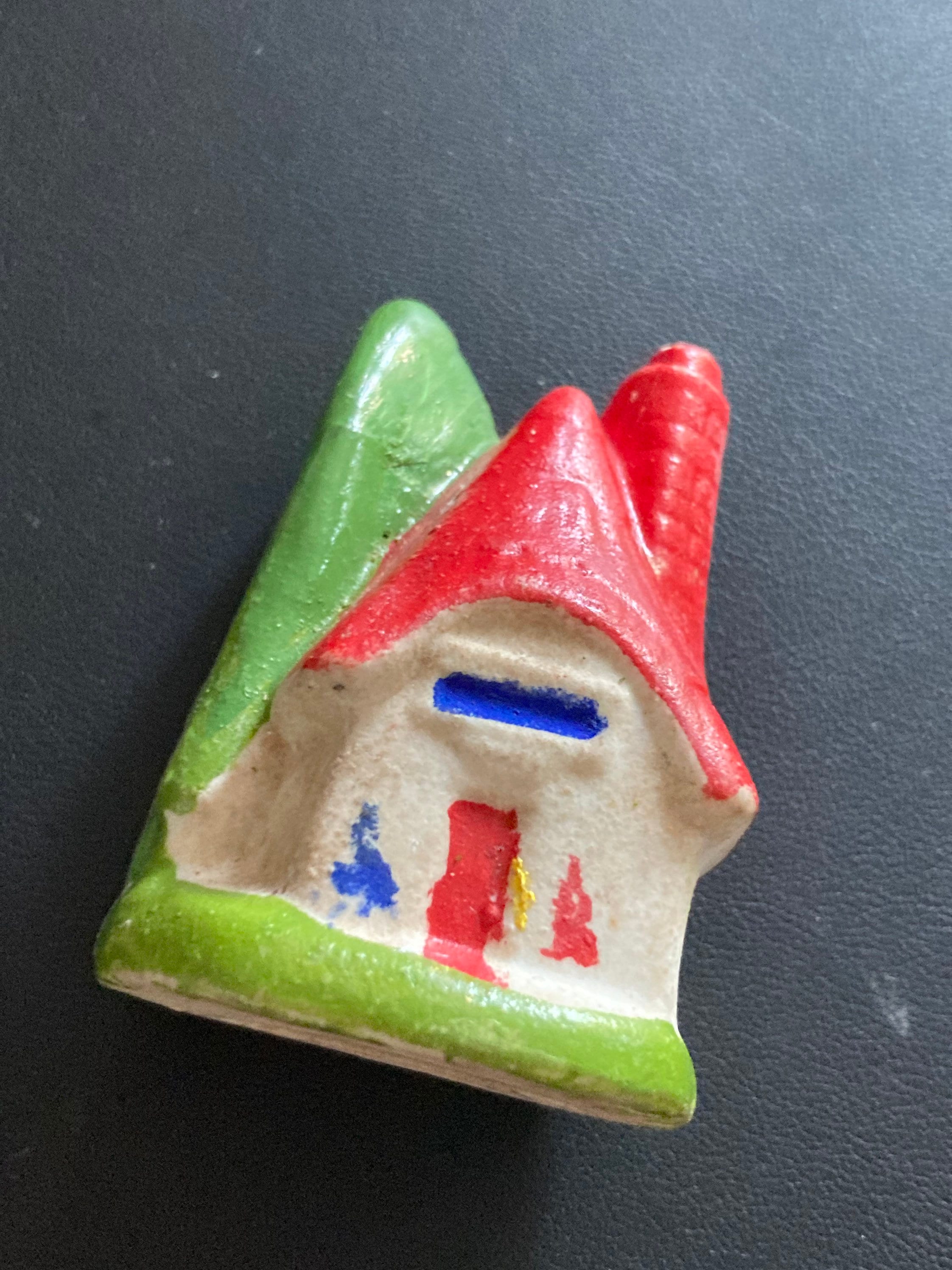 Antique bisque PLASTER large winter chalet cottage  lodge house Father Christmas Xmas Cake topper decoration