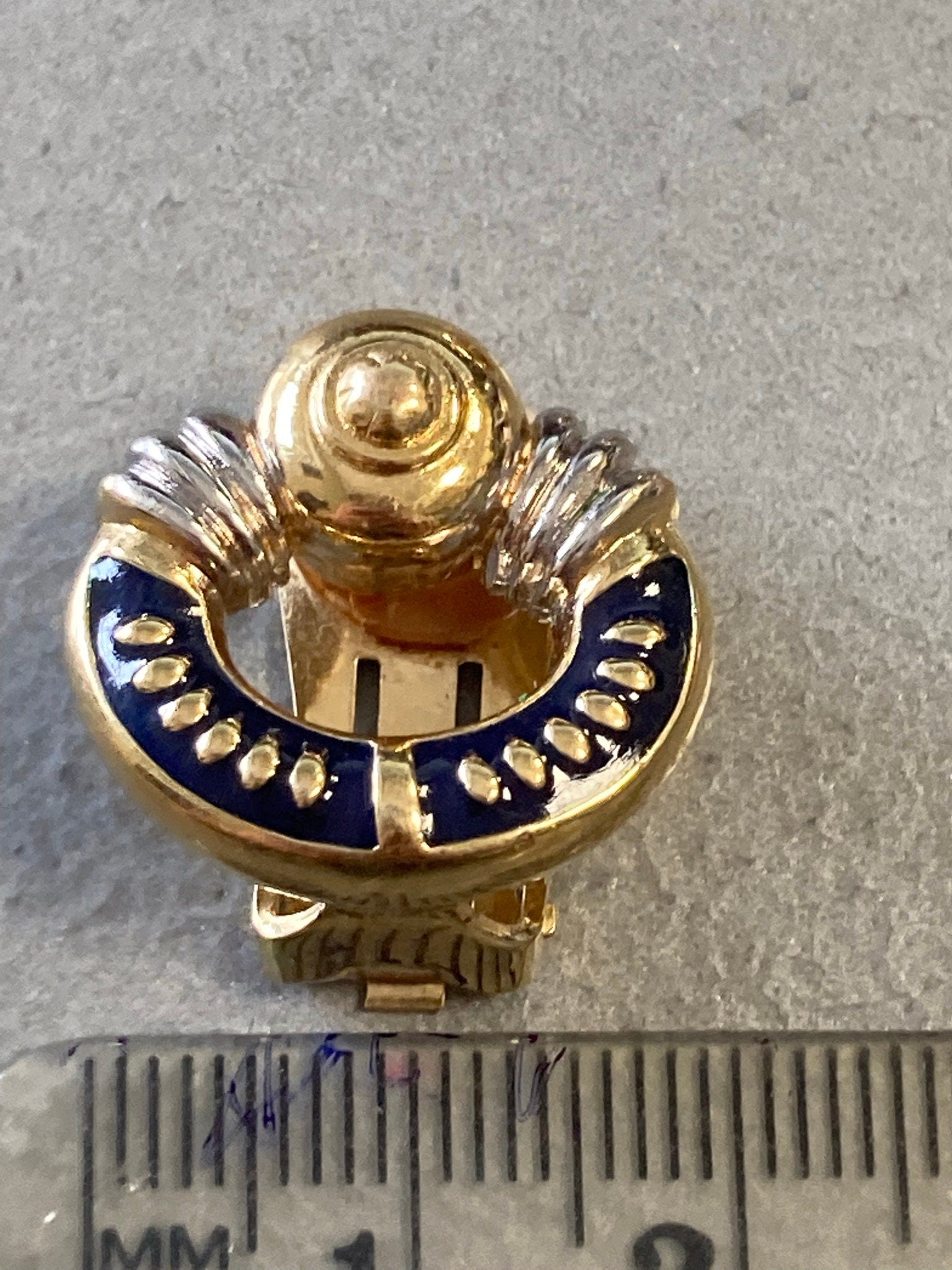 Signed BURBERRY designer navy blue enamel flat hoop gold tone clip on stud earrings