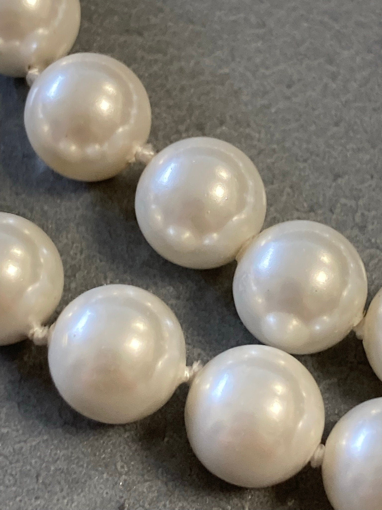 Modernist white knotted glass pearl necklace 46cm single strand of pearls