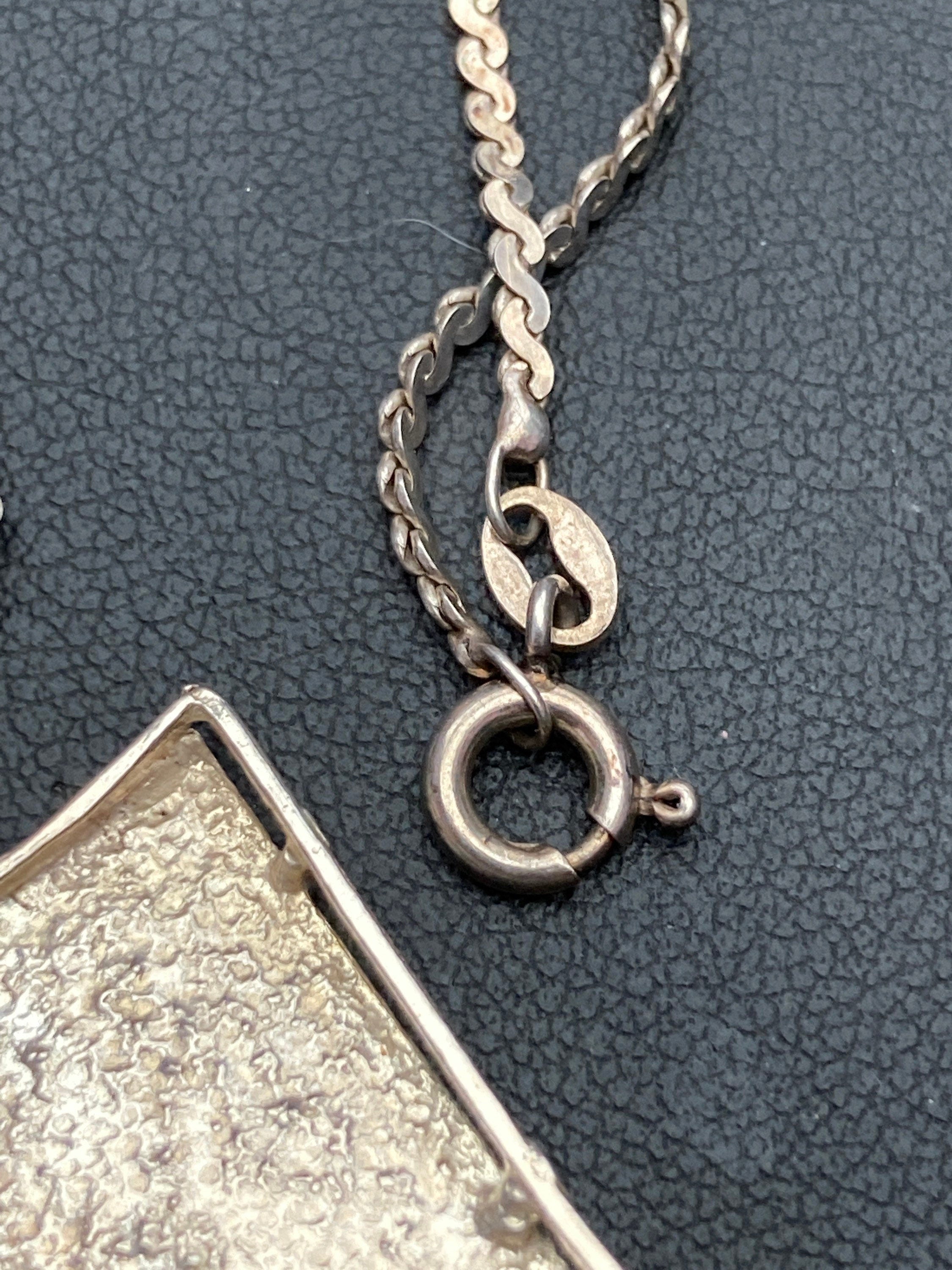 Signed K&L Sterling silver 925 modernist abstract pendant necklace