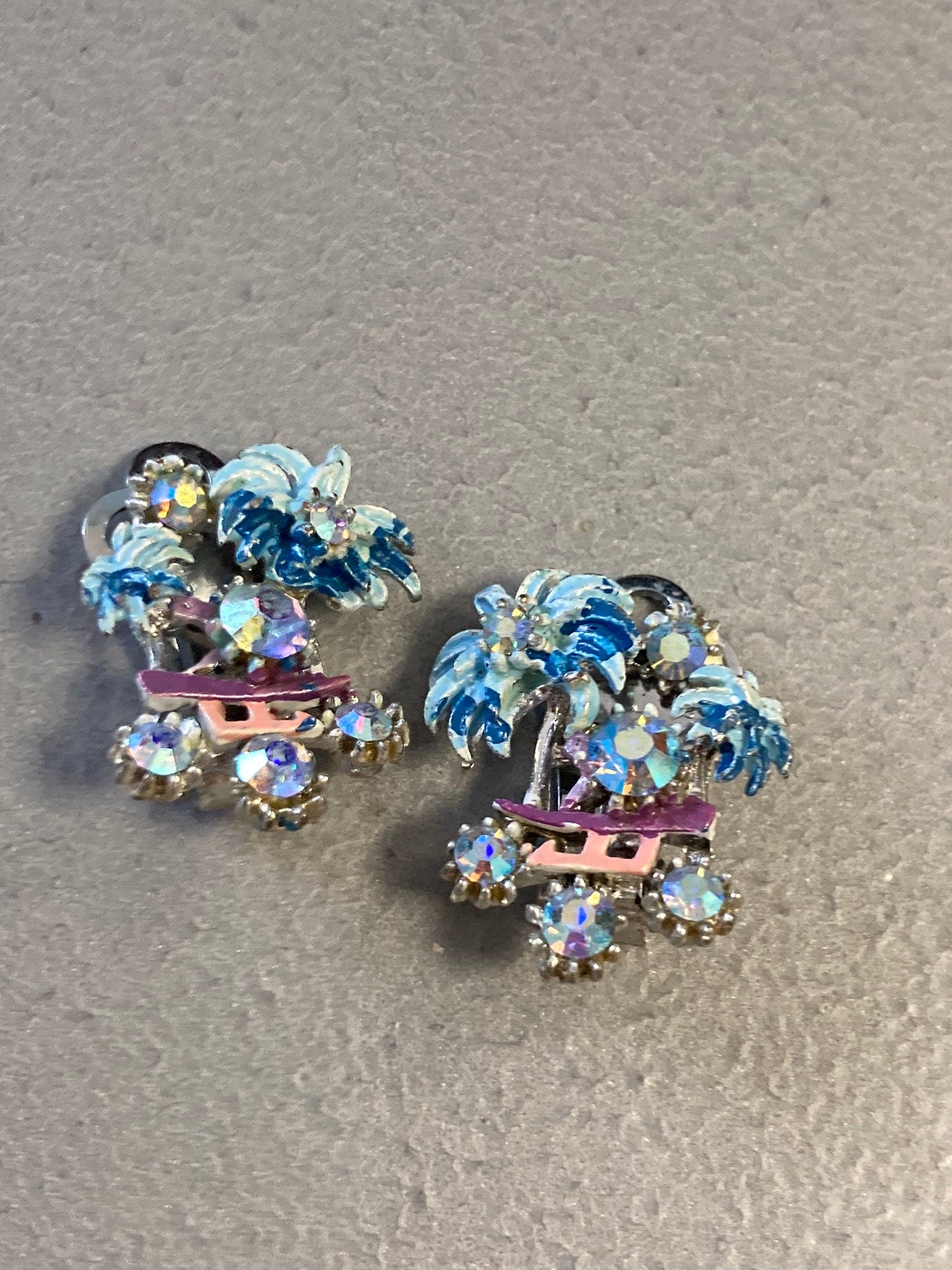 Chinese Pagoda palm tree Vintage blue enamel clip On Earrings