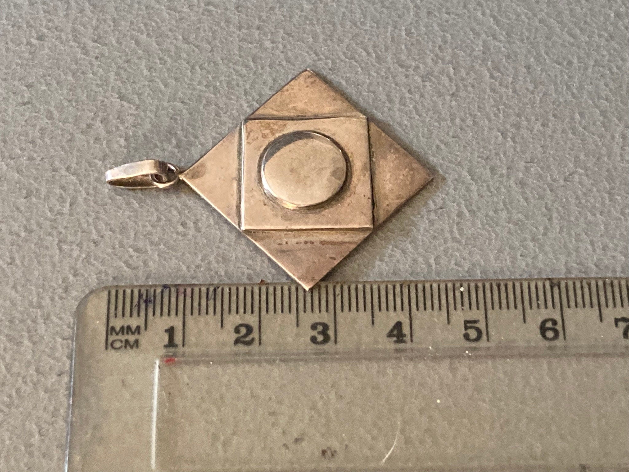Hallmarked 1970s Vintage 925 sterling silver modernist pendant London 1976