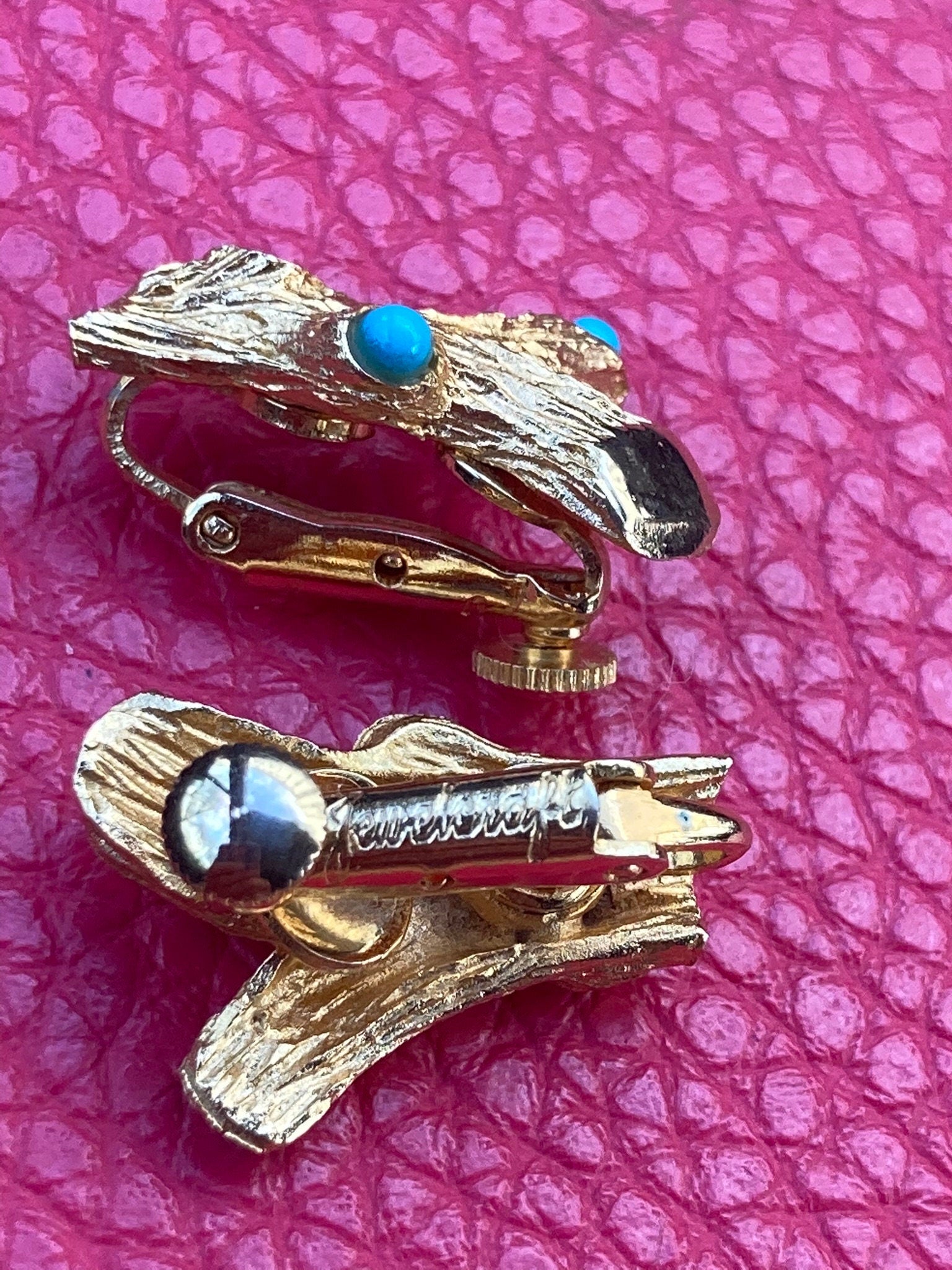 Signed JEWELCRAFT clip on earrings 1970s gold tone BARK nugget Turquoise paste
