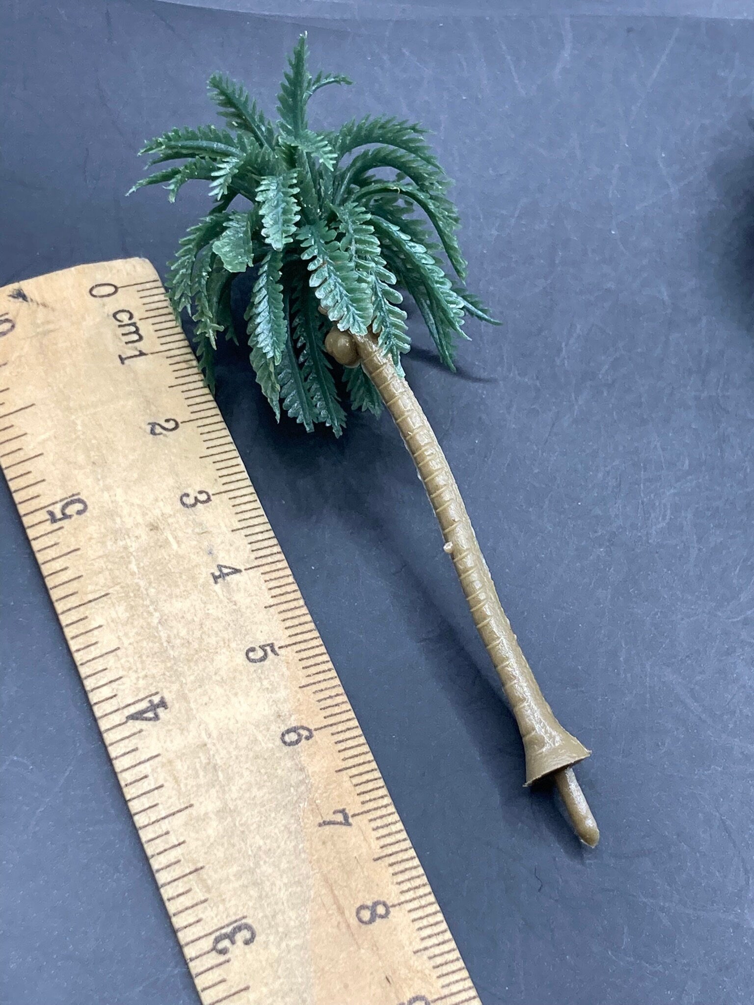 8cm tall price each tropical Miniature brown and green reusable plastic palm tree cake topper