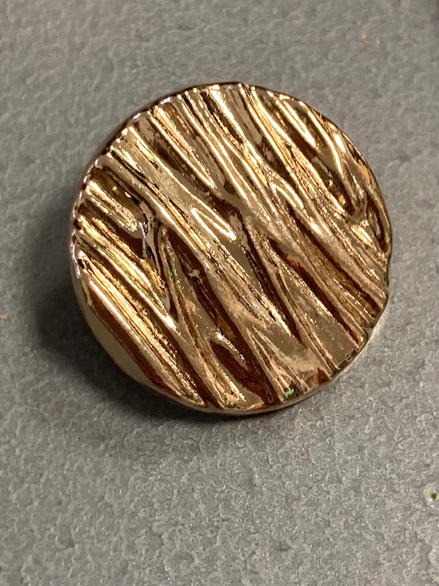 10 x 25mm gold tone round textured coat buttons