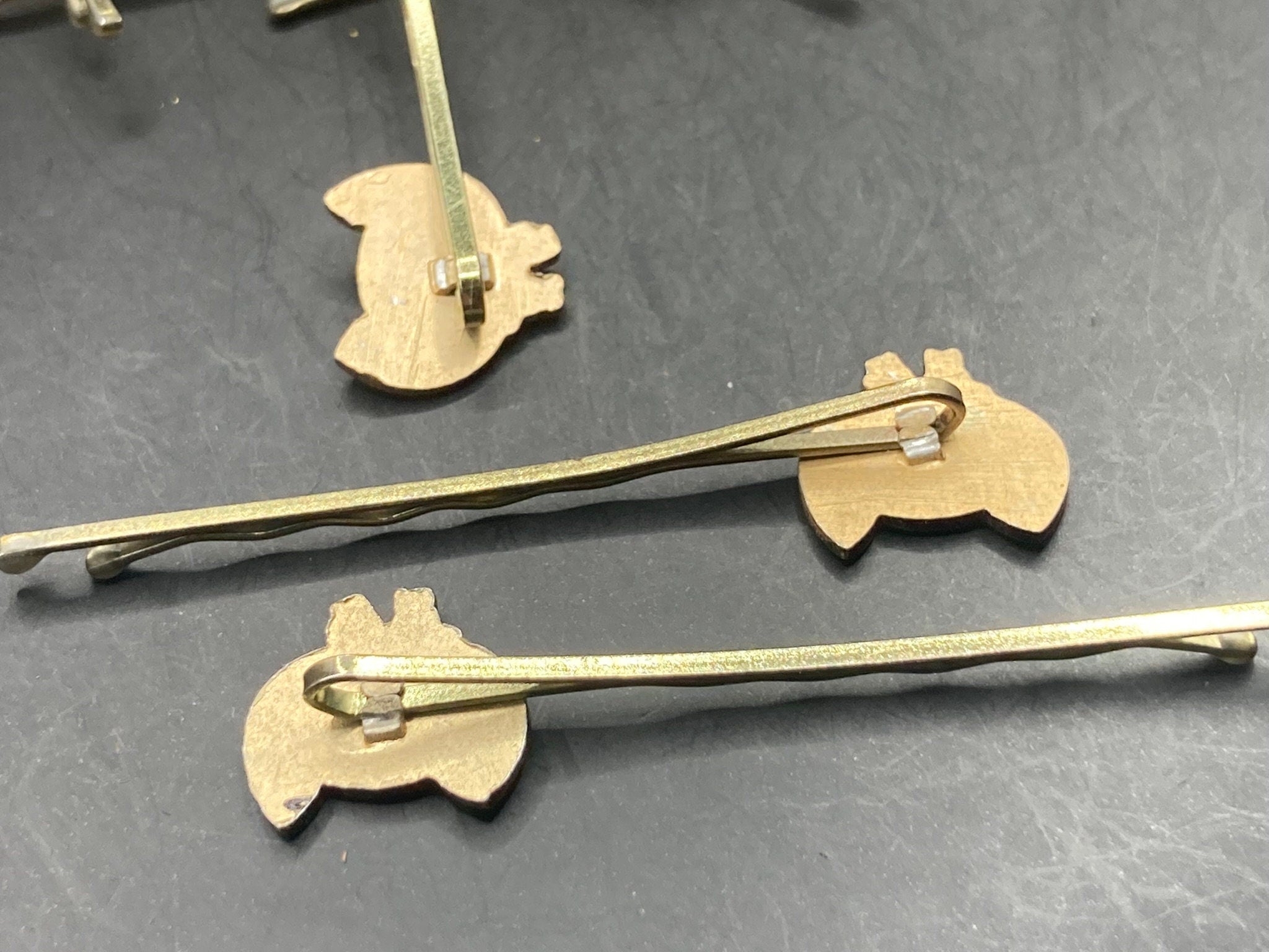 Pair yellow enamel cat girls hair slides