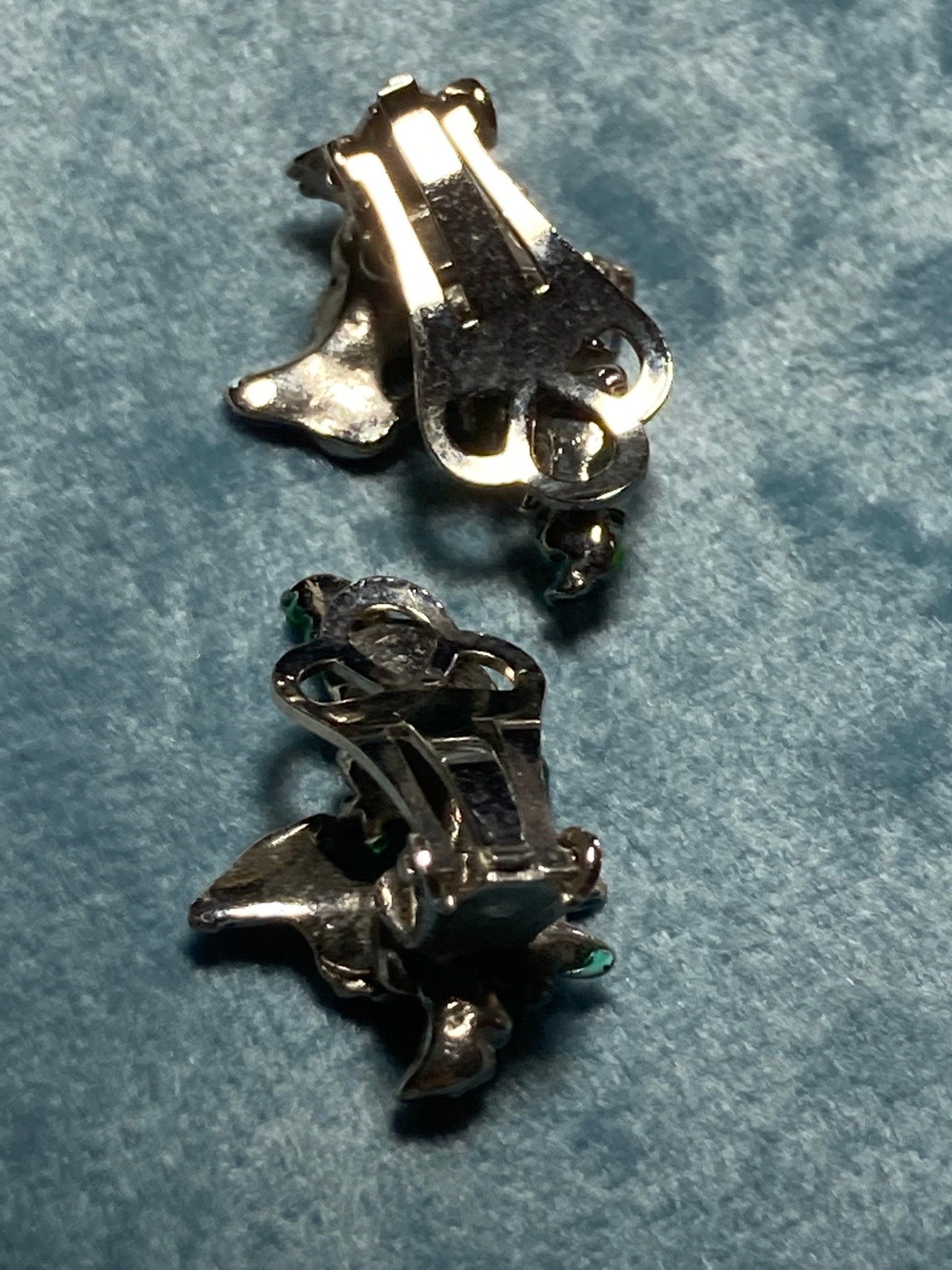 Vintage Marcasite silver tone SCOTTISH THISTLE floral Clip On Stud Earrings