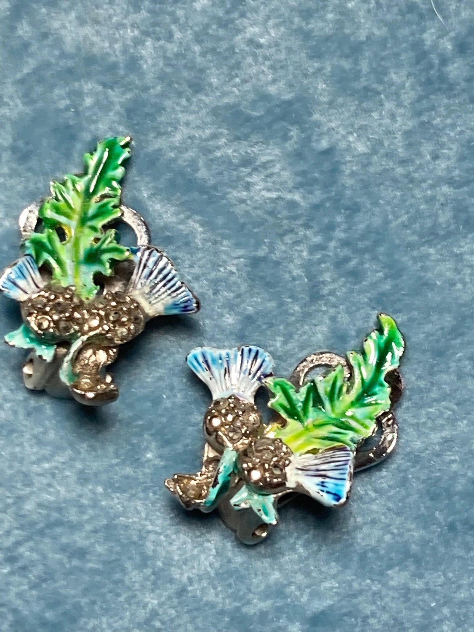 Vintage Marcasite silver tone SCOTTISH THISTLE floral Clip On Stud Earrings