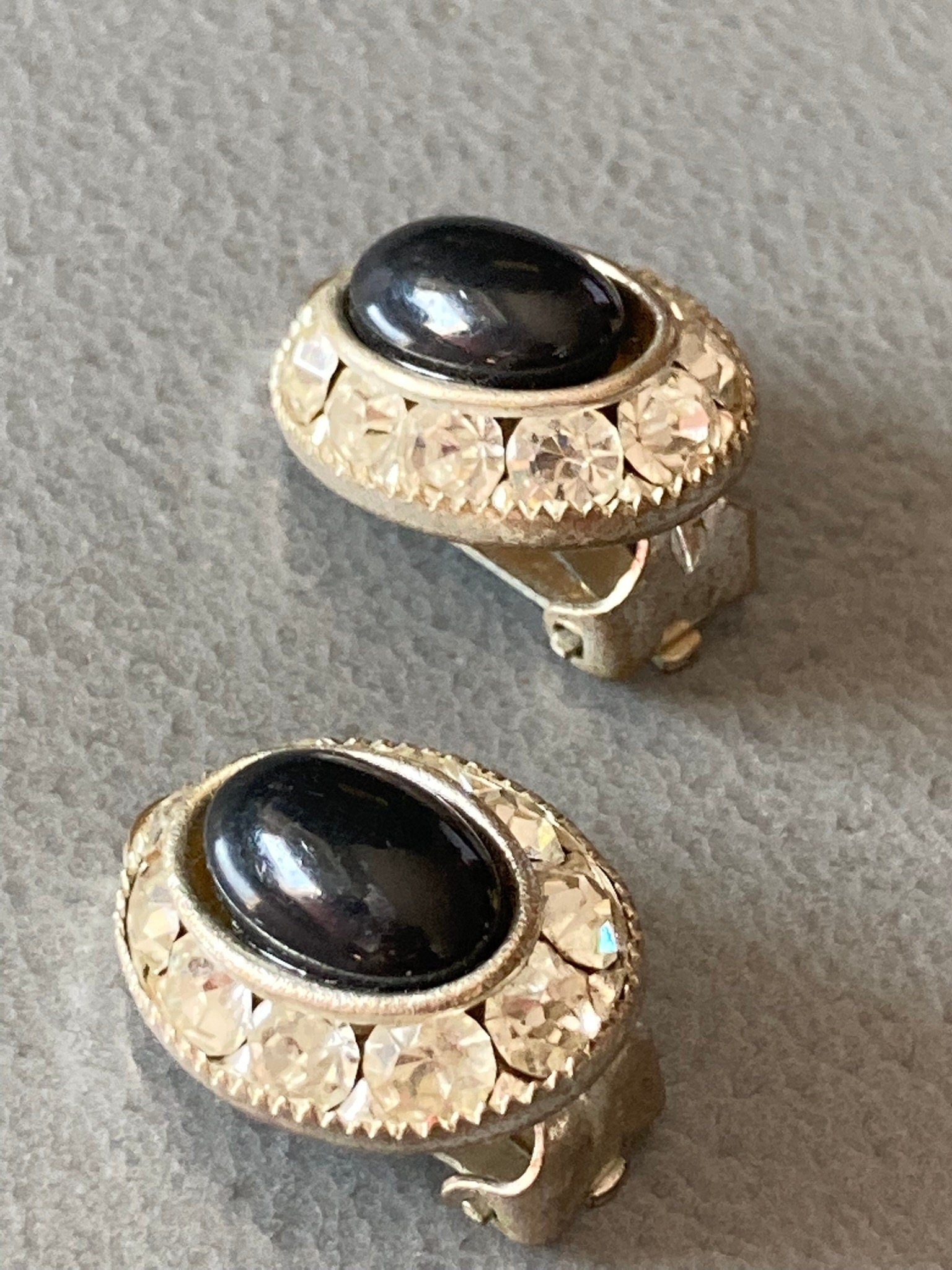 Vintage Glass Black enamel OVAL diamanté Clip On Stud Earrings