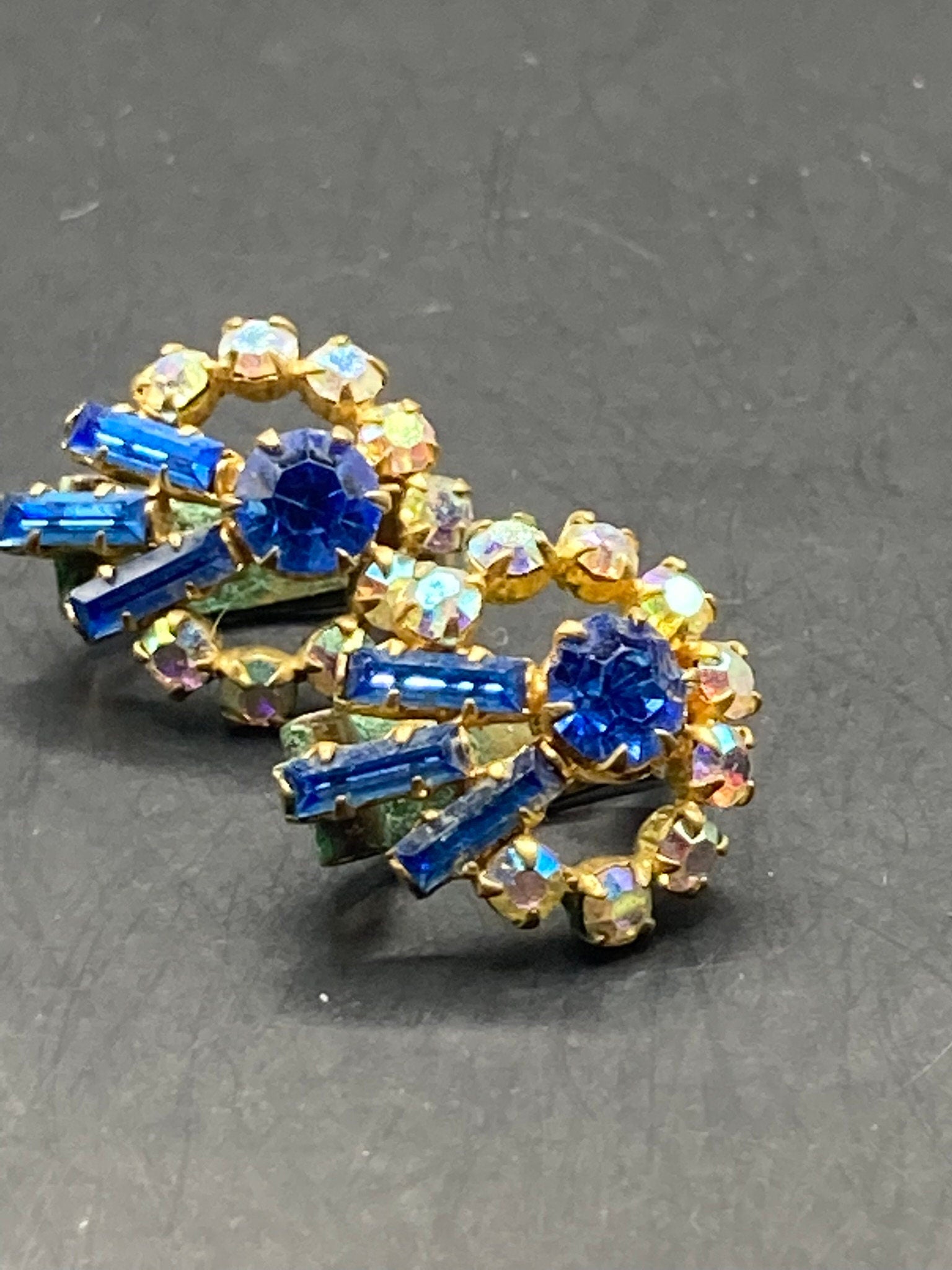 Vintage silver tone blue sapphire glass and AB diamanté paste pair stud earrings clip on