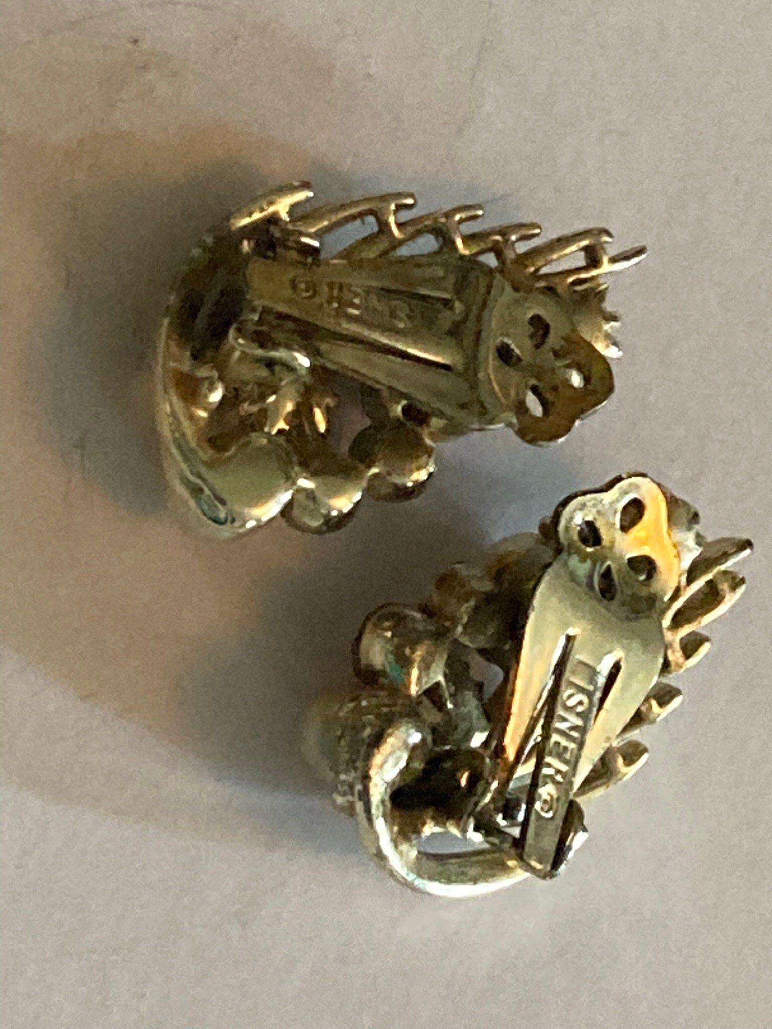 signed LISNER Vintage gold tone ornate clip on earrings PINK AB coloured paste