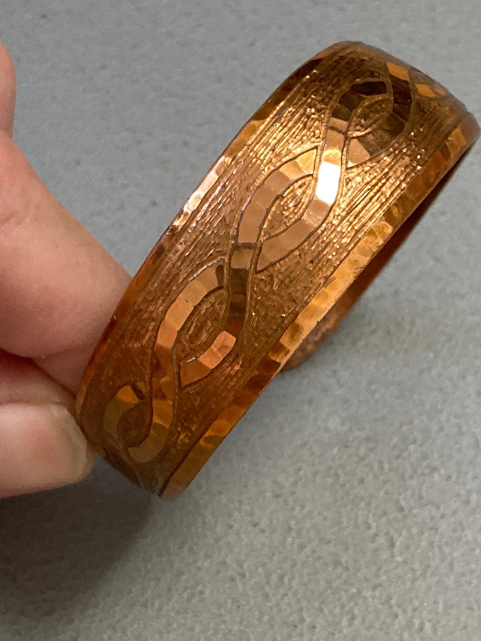 Signed MODA Maltese Brutalist copper tone etched metal bangle bracelet 1970s