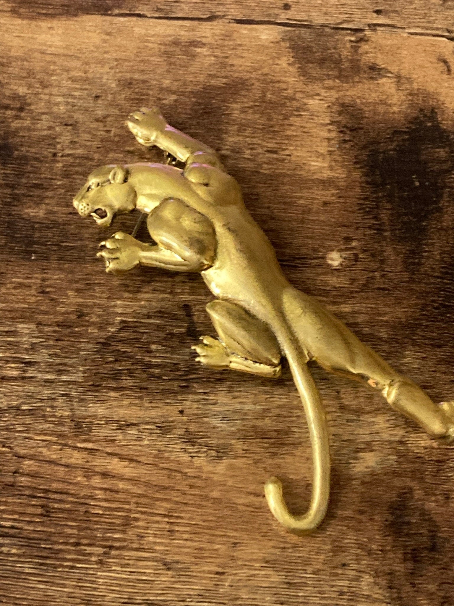Big Cat panther puma brooch for coat oversized gold tone 11cm