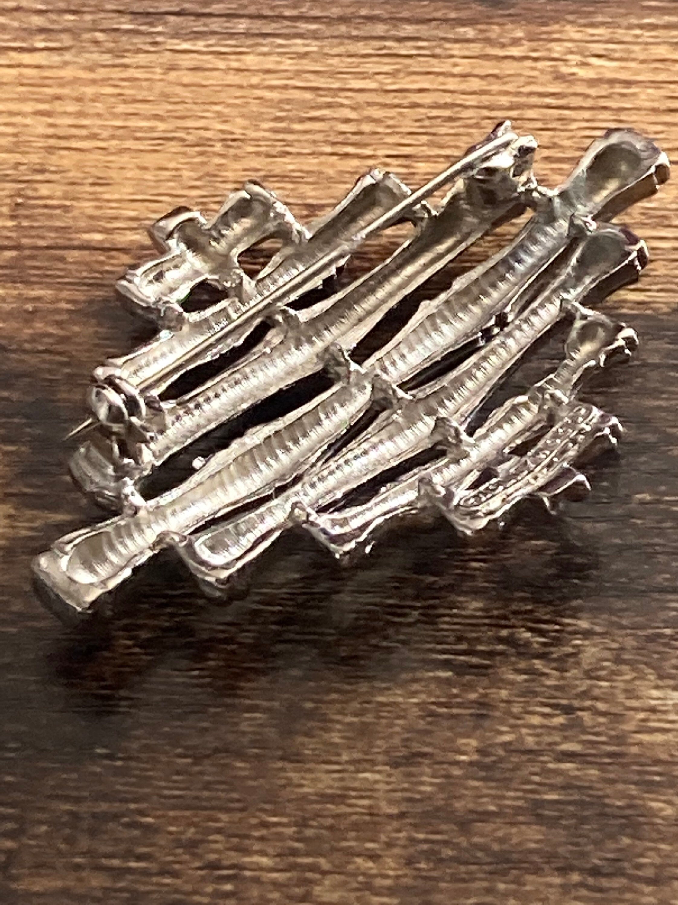 HOLLYWOOD signed bamboo brooch silver tone