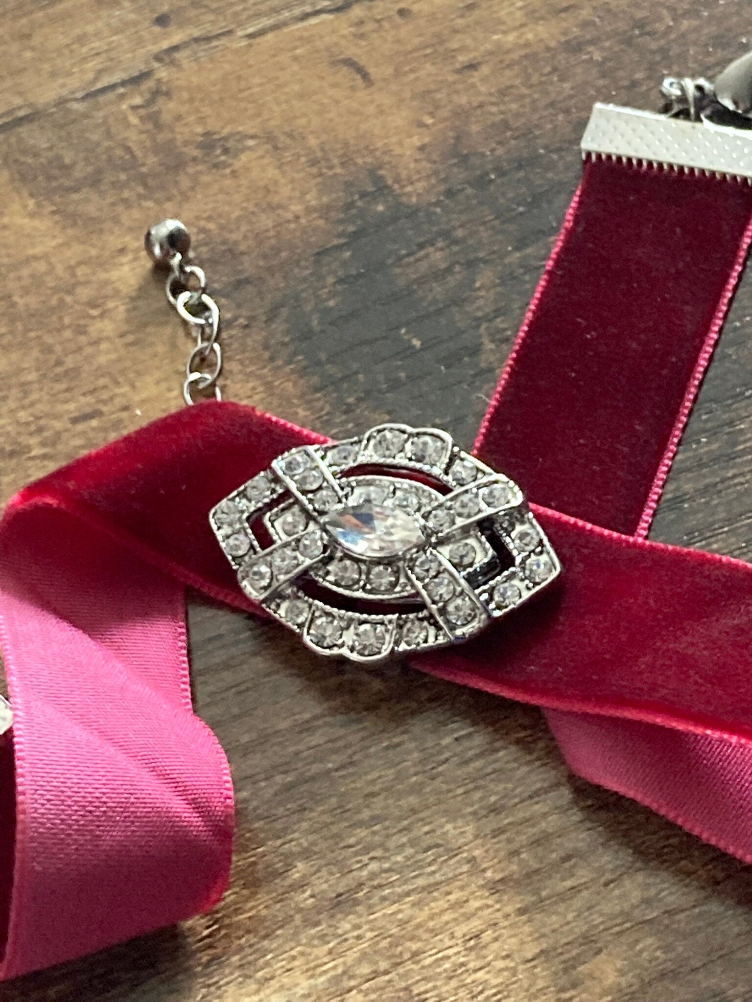 Victoriana style deep dark blood  red velveteen adjustable choker necklace with sliding diamante pendant detail